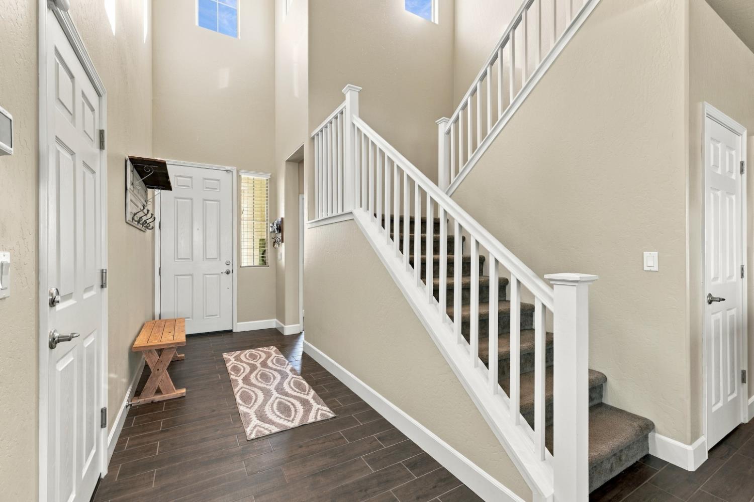 1065 Ridge Creek Estates Way, Dinuba, CA 93618