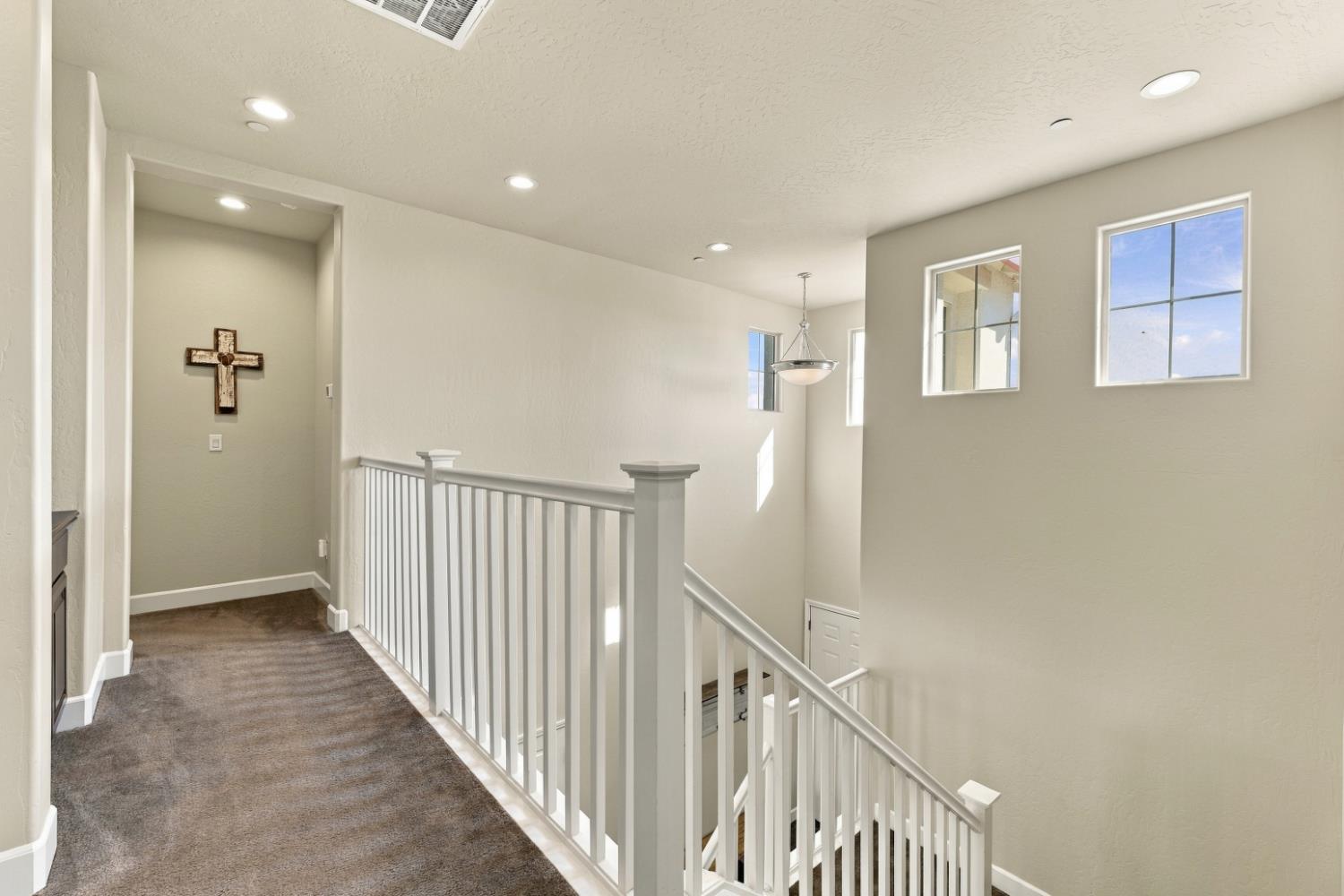 1065 Ridge Creek Estates Way, Dinuba, CA 93618