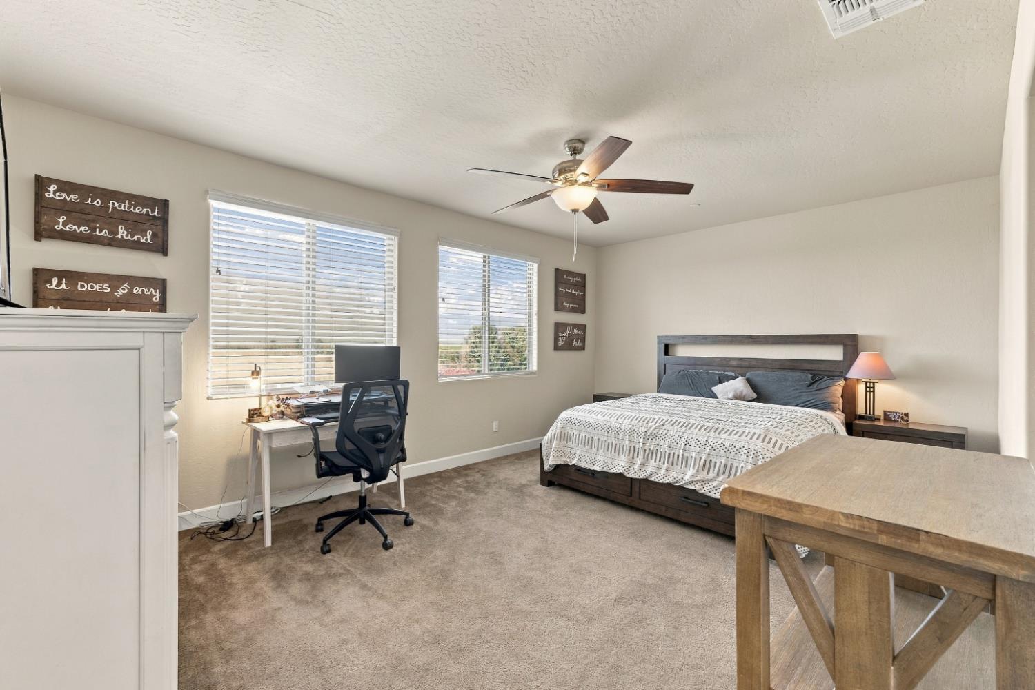 1065 Ridge Creek Estates Way, Dinuba, CA 93618