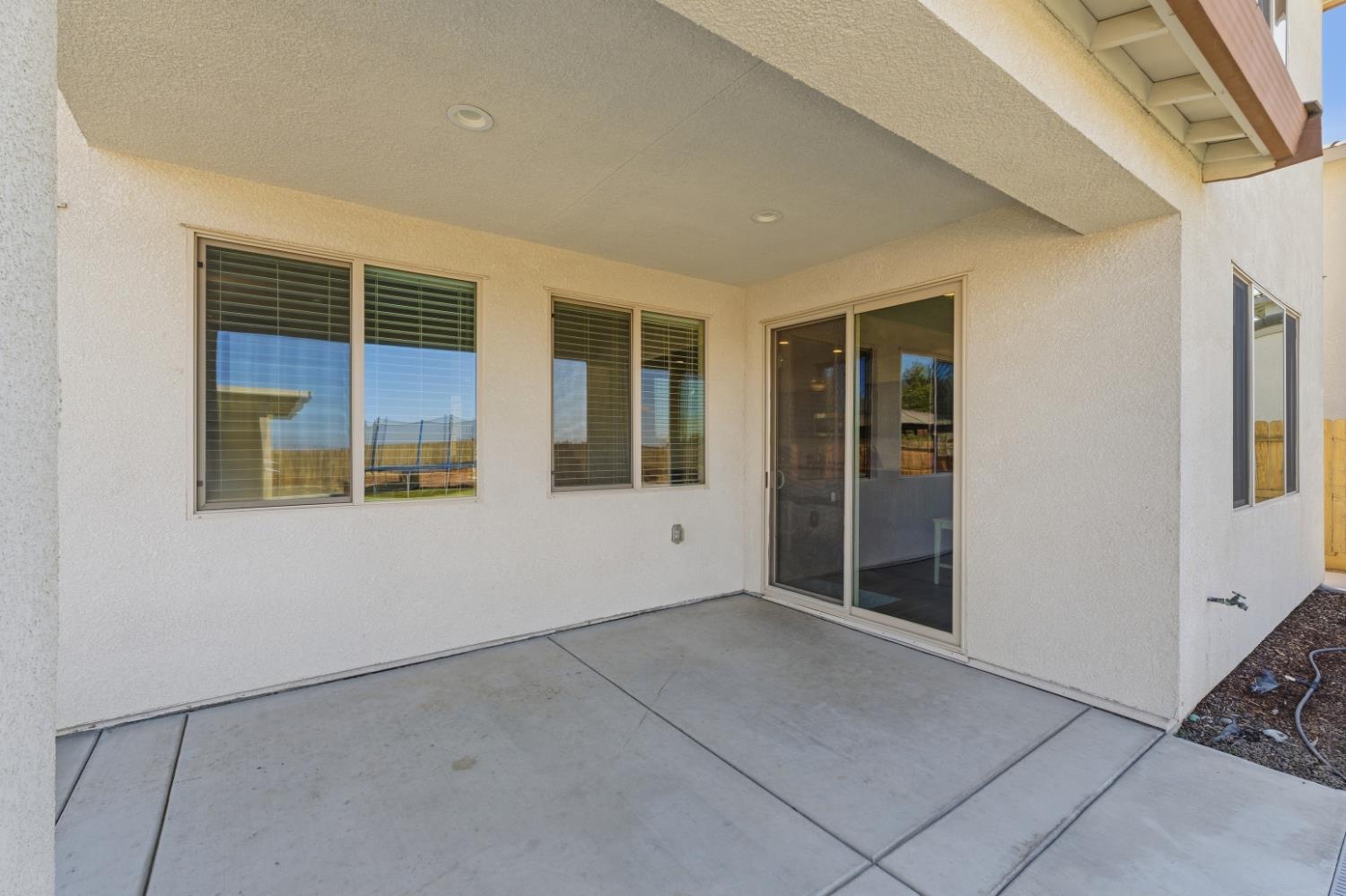 1065 Ridge Creek Estates Way, Dinuba, CA 93618