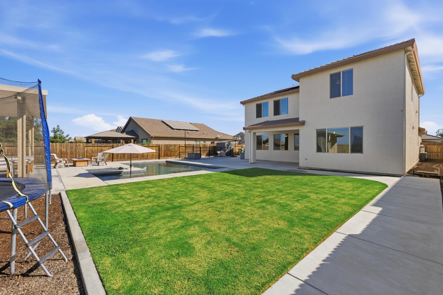1065 Ridge Creek Estates Way, Dinuba, CA 93618