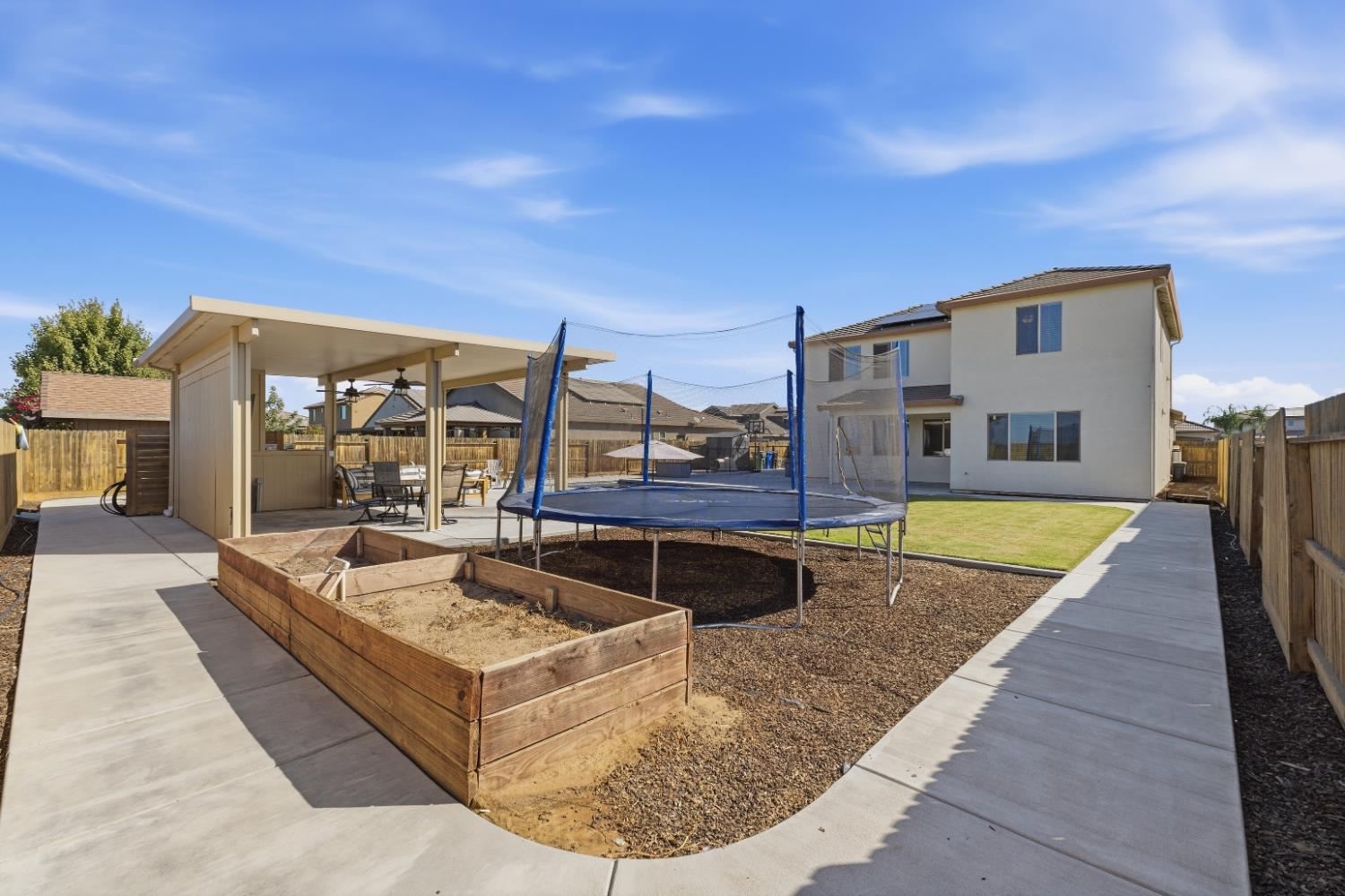 1065 Ridge Creek Estates Way, Dinuba, CA 93618