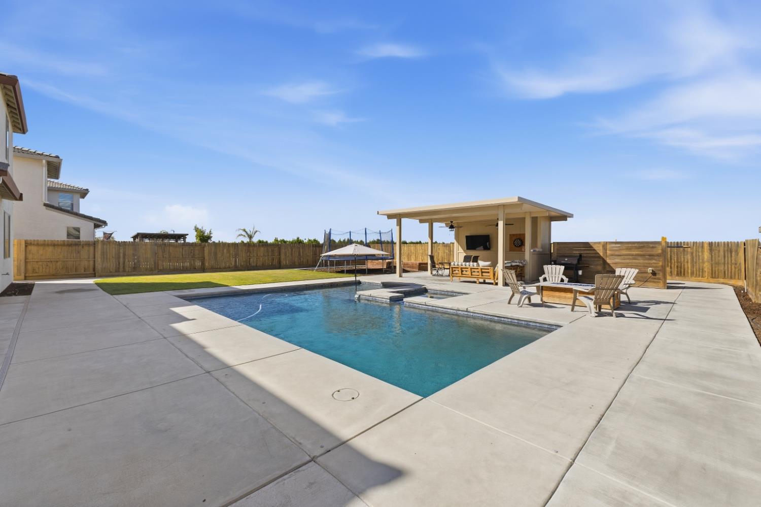 1065 Ridge Creek Estates Way, Dinuba, CA 93618