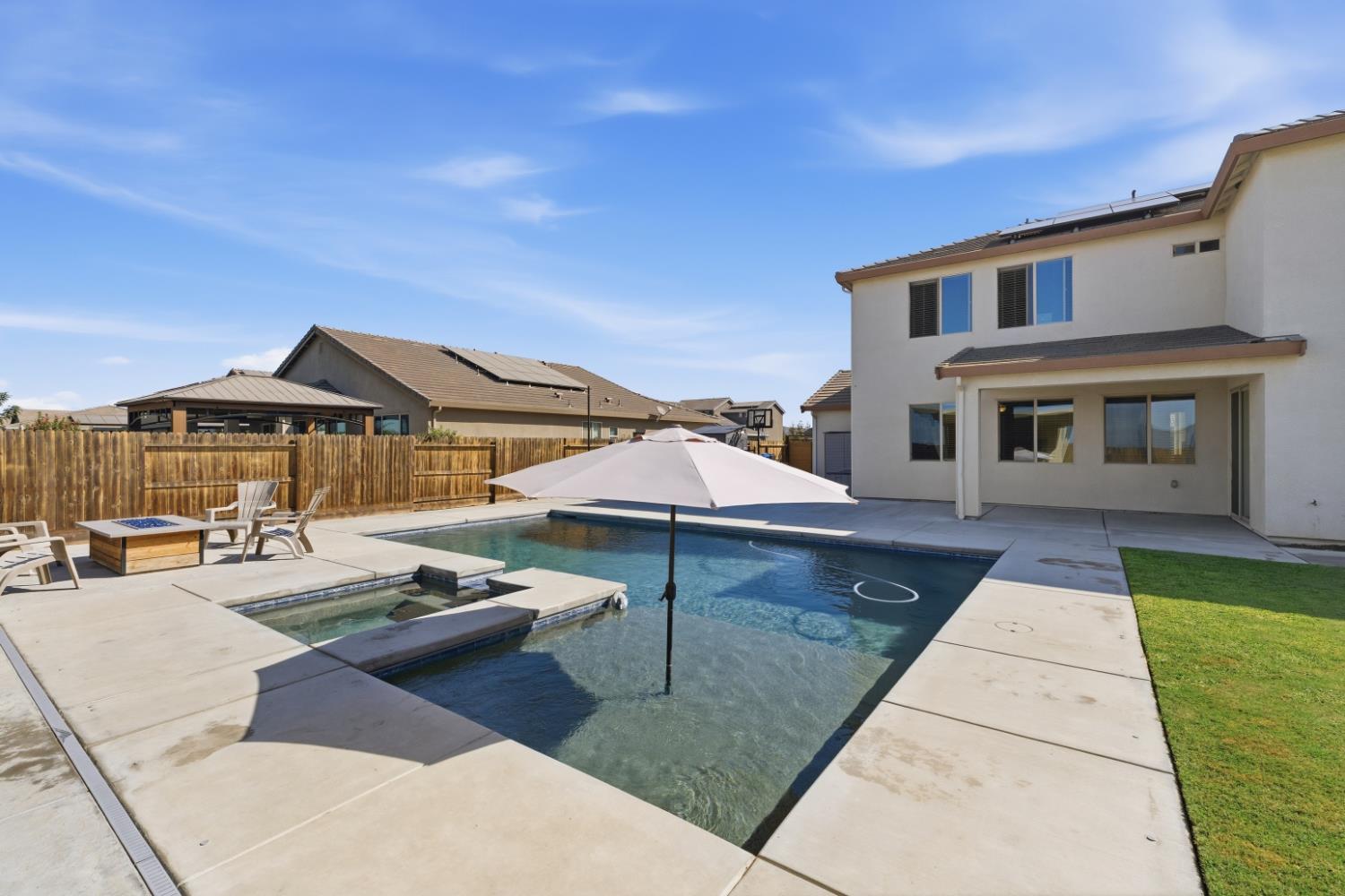 1065 Ridge Creek Estates Way, Dinuba, CA 93618