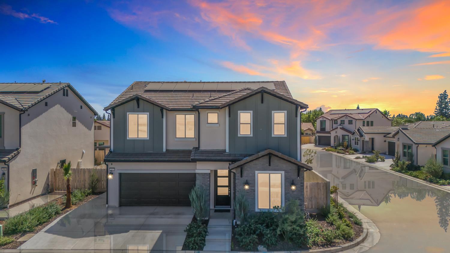 2433 E Rockwell Dr, Fresno, CA 93720