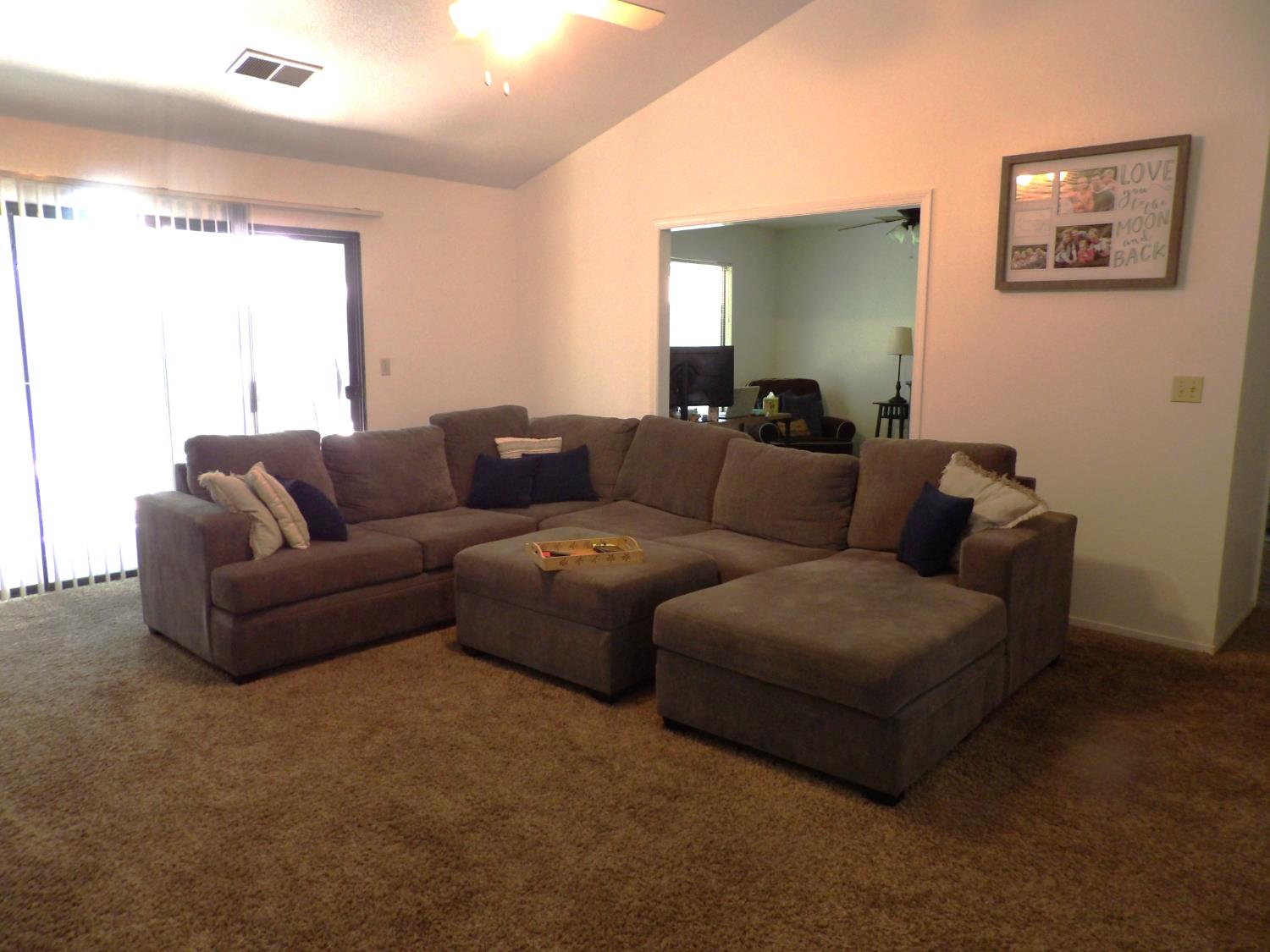668 N Bundy Ave, Fresno, CA 93611
