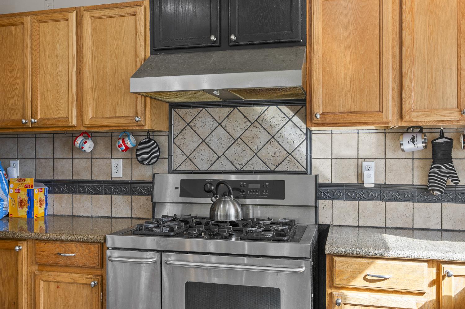 515 Neville, Hanford, CA 93230