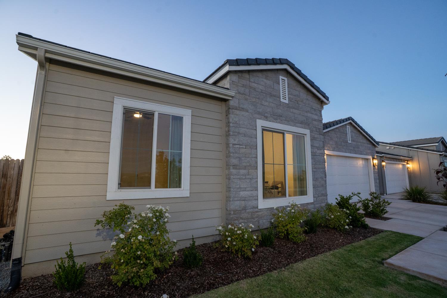 812 Traverse Dr S, Madera, CA 93636
