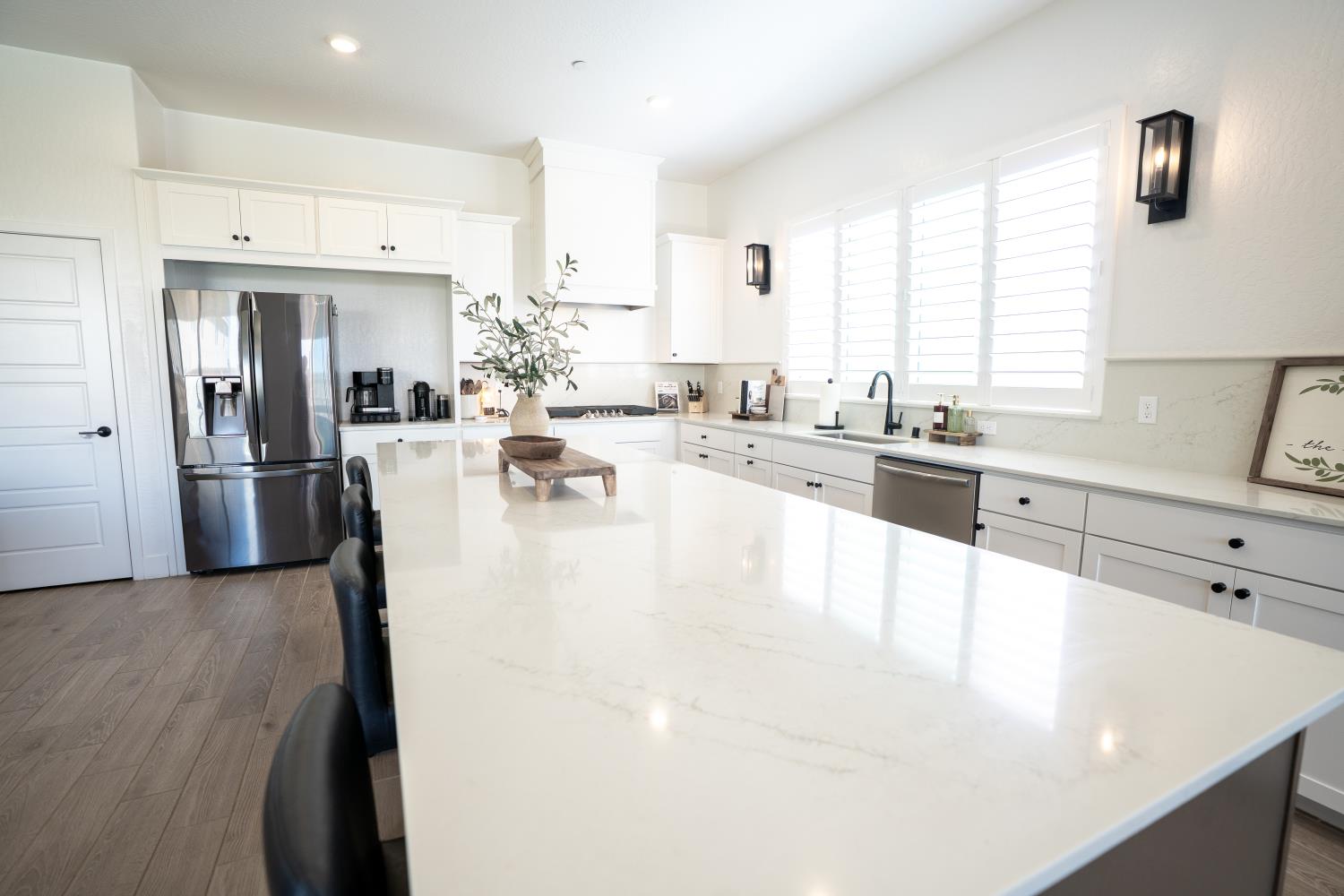 812 Traverse Dr S, Madera, CA 93636