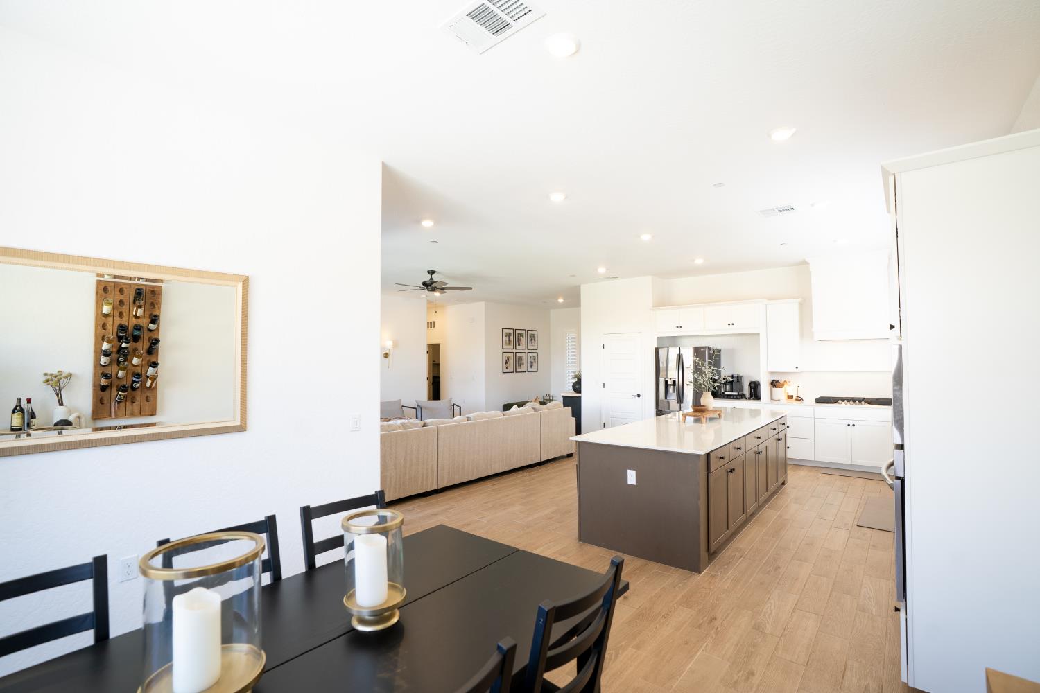 812 Traverse Dr S, Madera, CA 93636