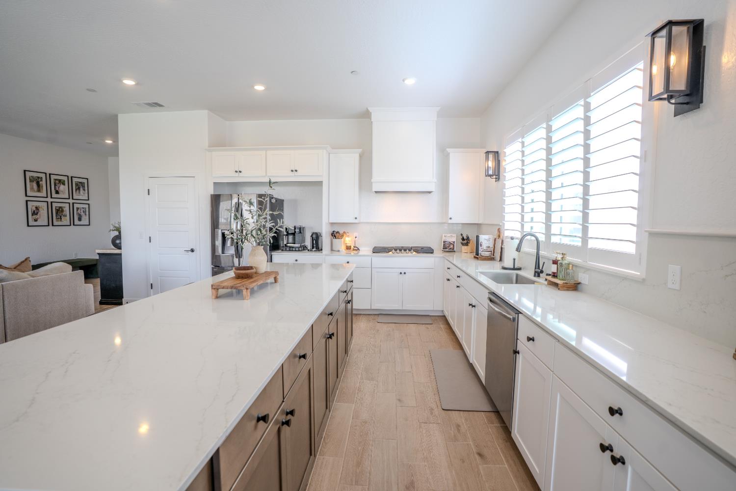 812 Traverse Dr S, Madera, CA 93636