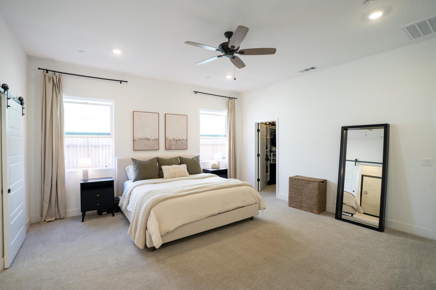 812 Traverse Dr S, Madera, CA 93636