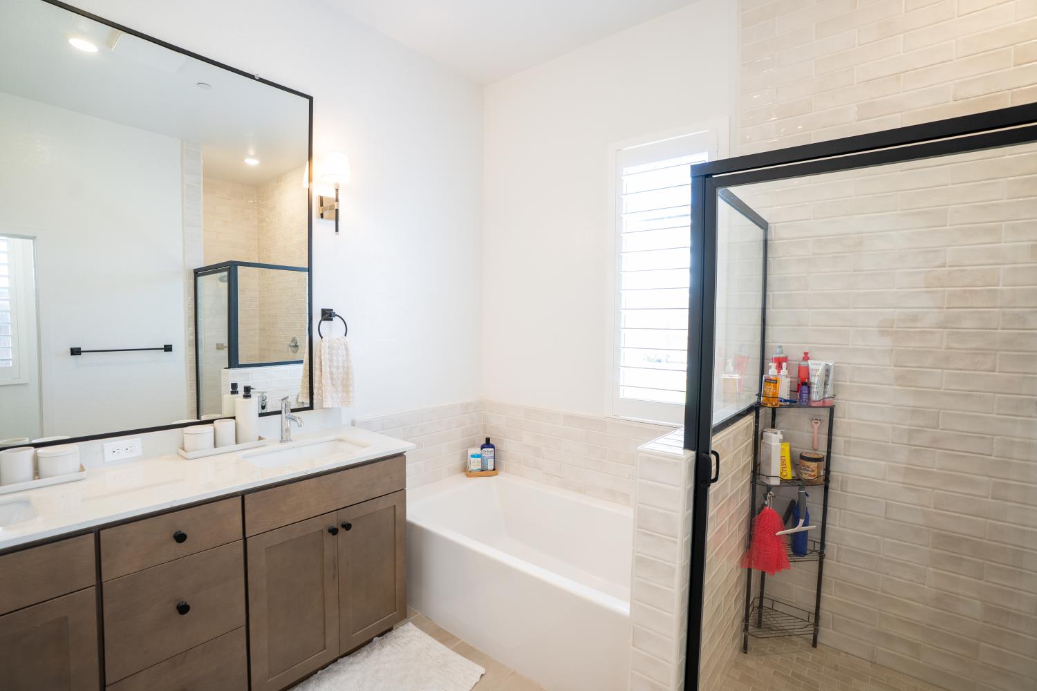 812 Traverse Dr S, Madera, CA 93636