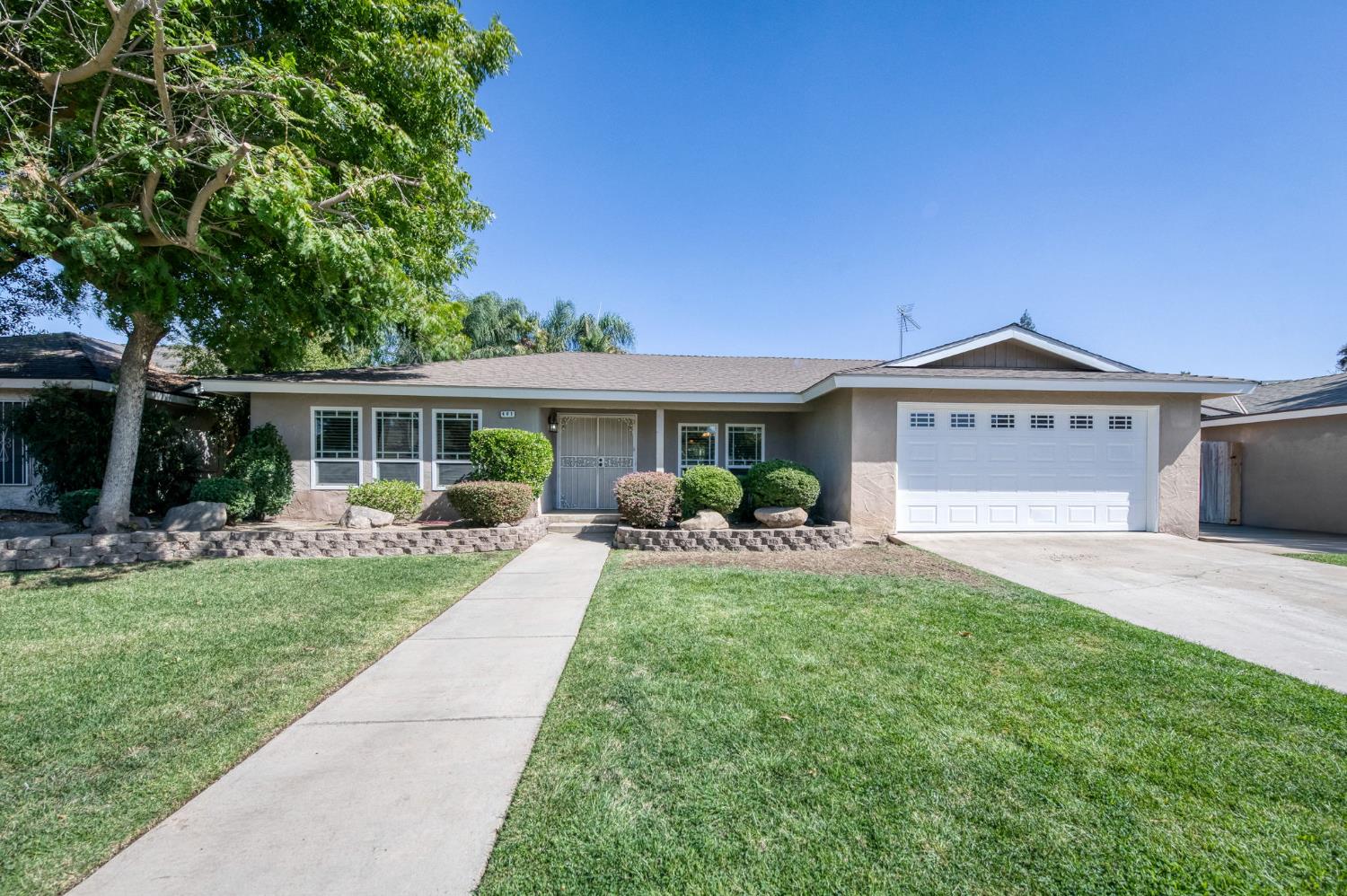 401 Sundance Ln, Madera, CA 93637