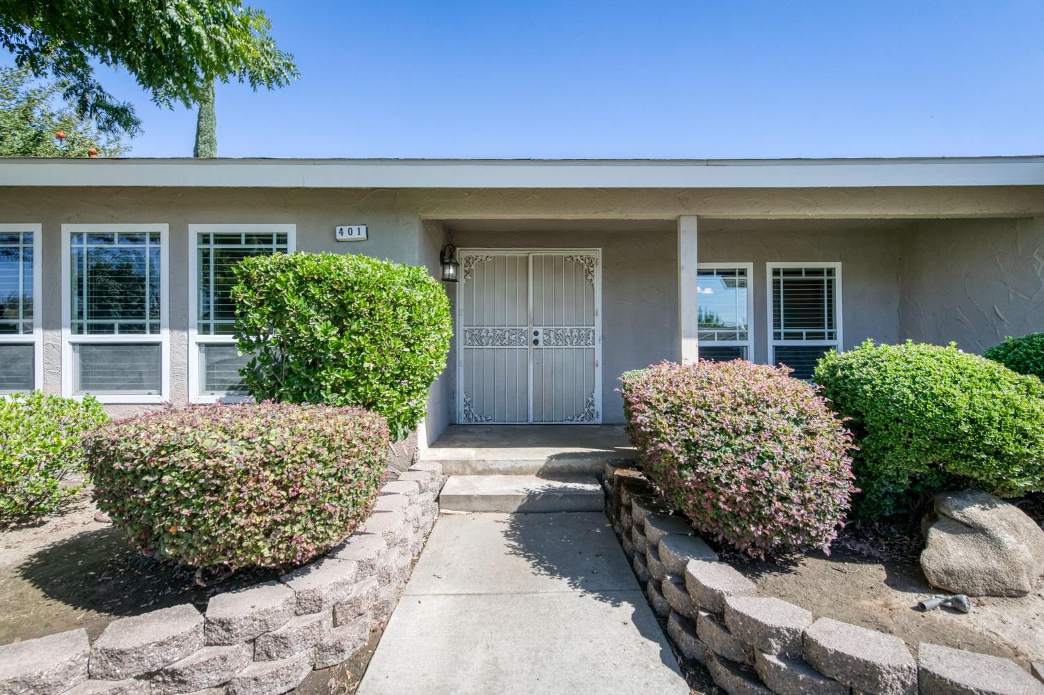 401 Sundance Ln, Madera, CA 93637