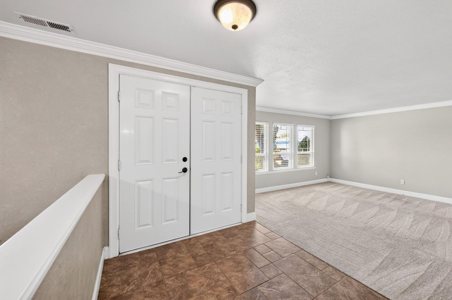 401 Sundance Ln, Madera, CA 93637