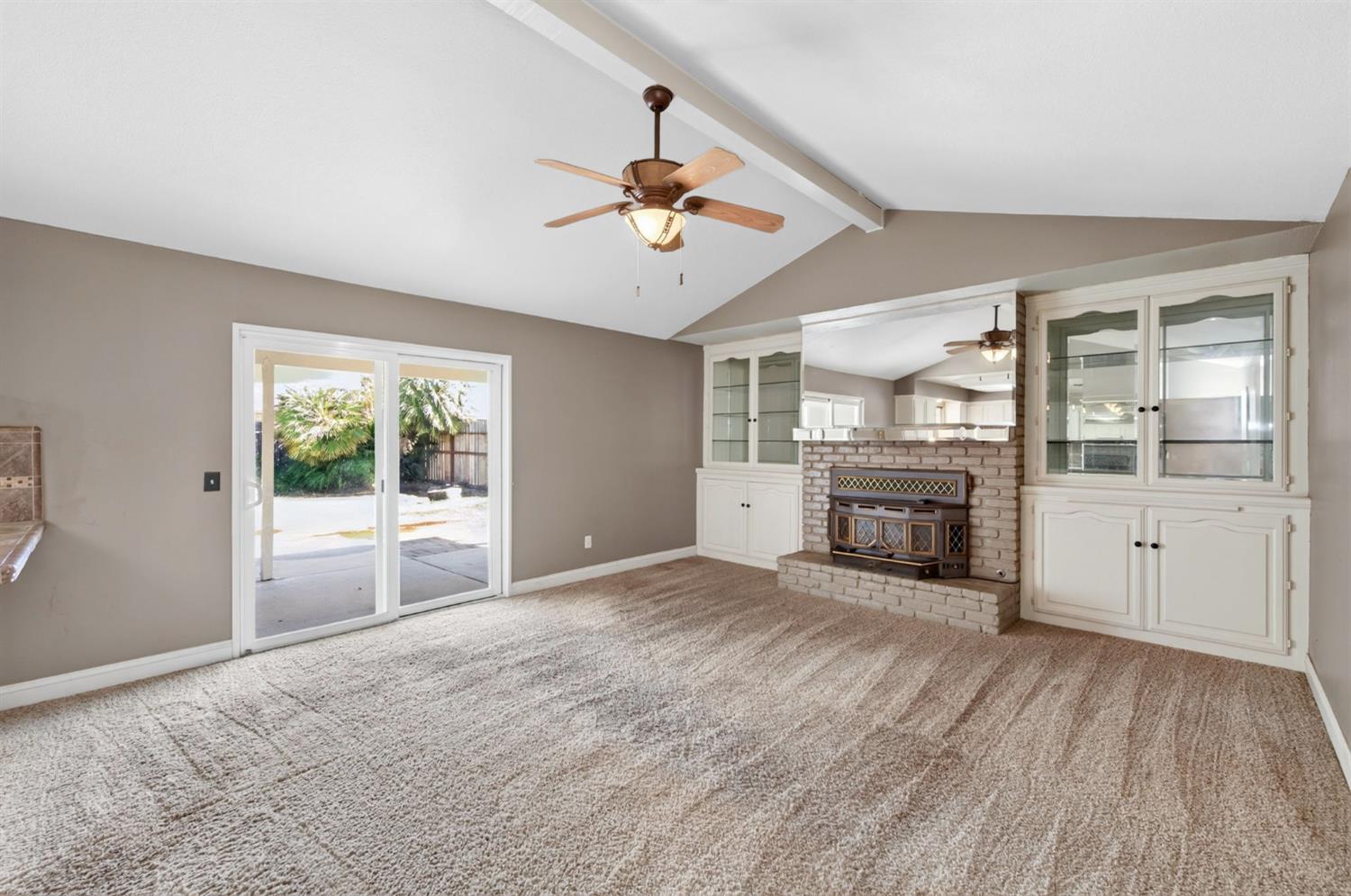 401 Sundance Ln, Madera, CA 93637