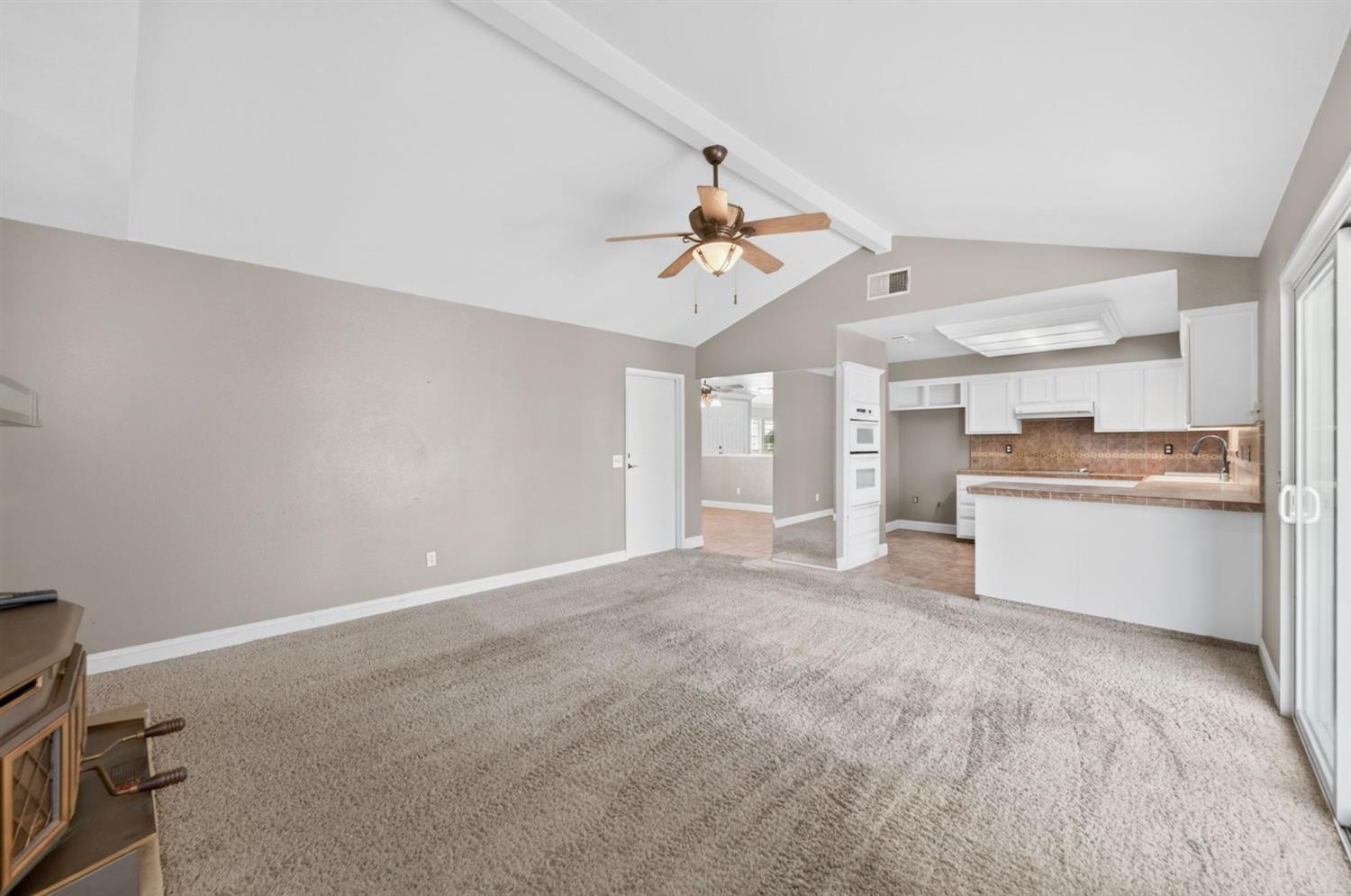 401 Sundance Ln, Madera, CA 93637