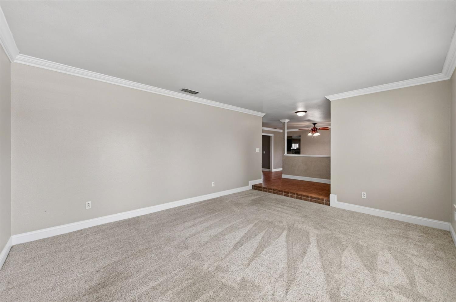 401 Sundance Ln, Madera, CA 93637