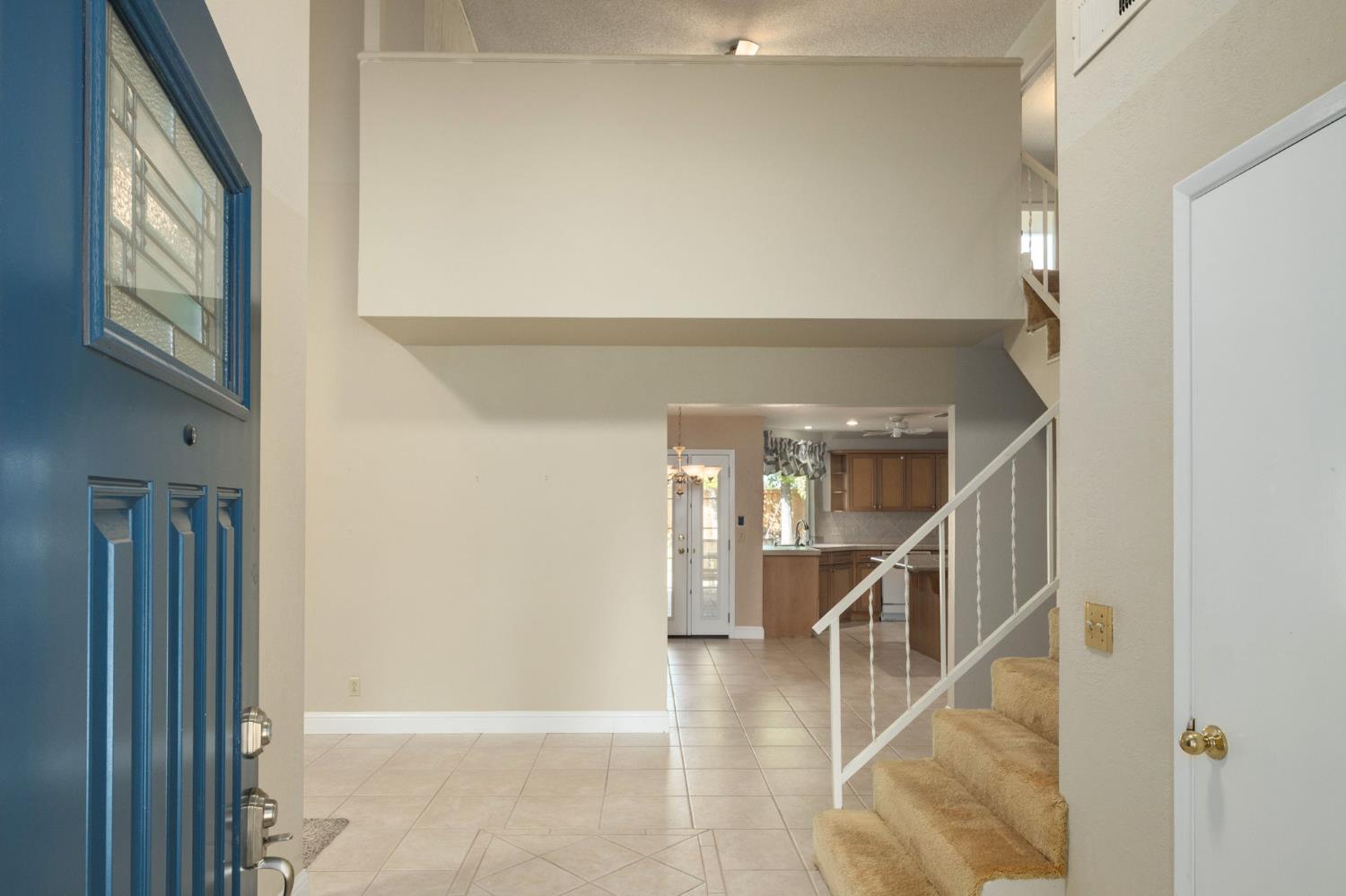 5667 Amber Ave, Clovis, CA 93619