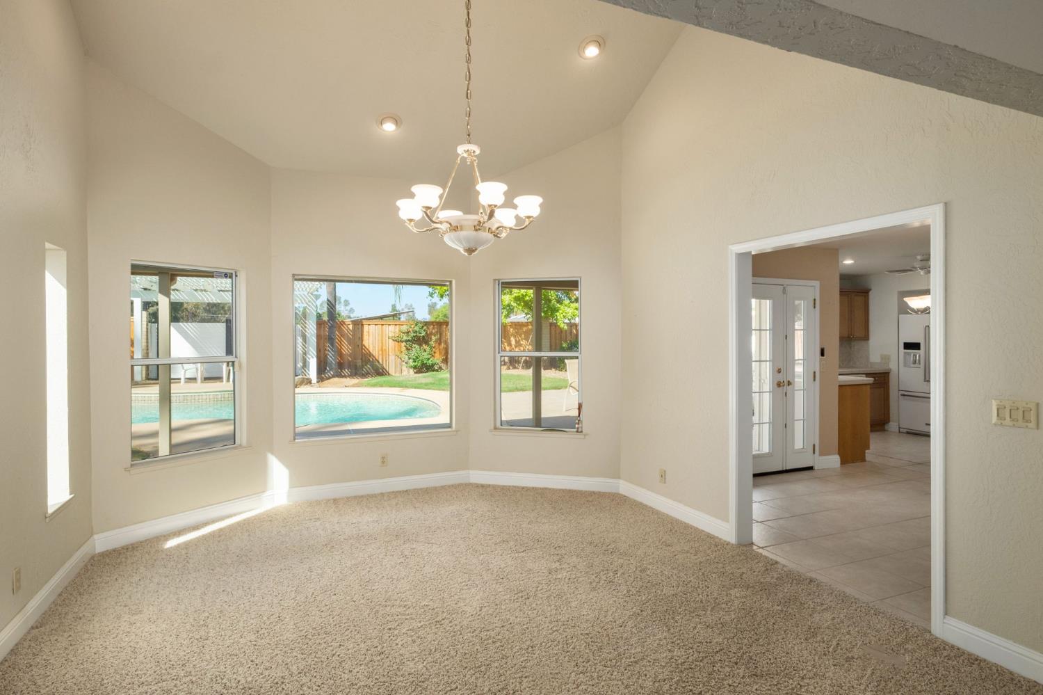 5667 Amber Ave, Clovis, CA 93619