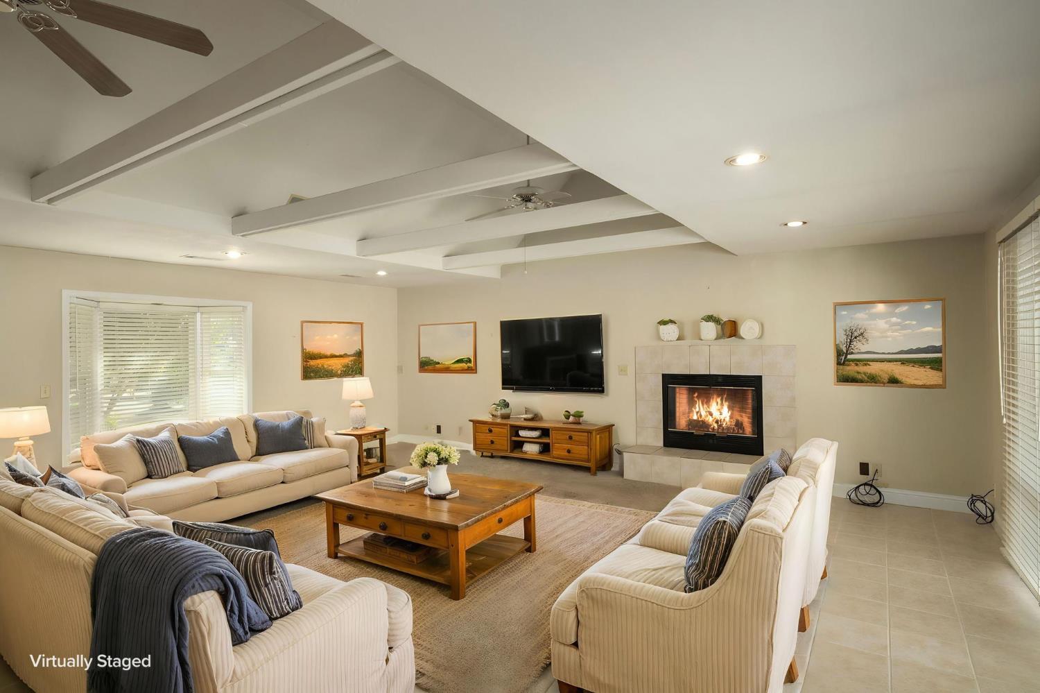 5667 Amber Ave, Clovis, CA 93619
