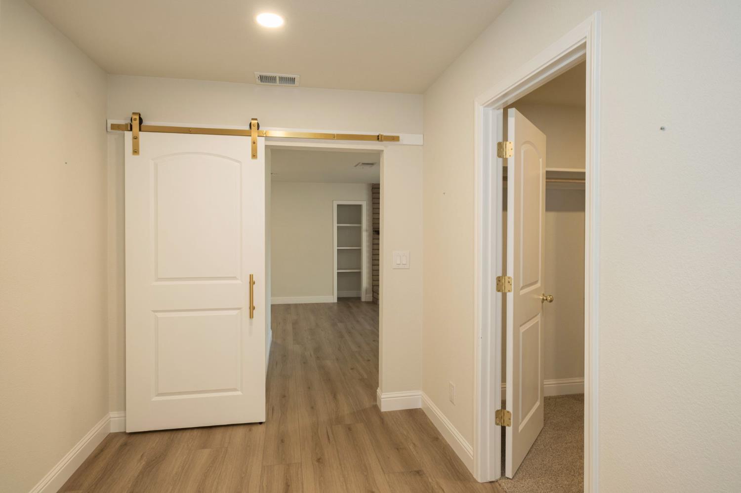 5667 Amber Ave, Clovis, CA 93619