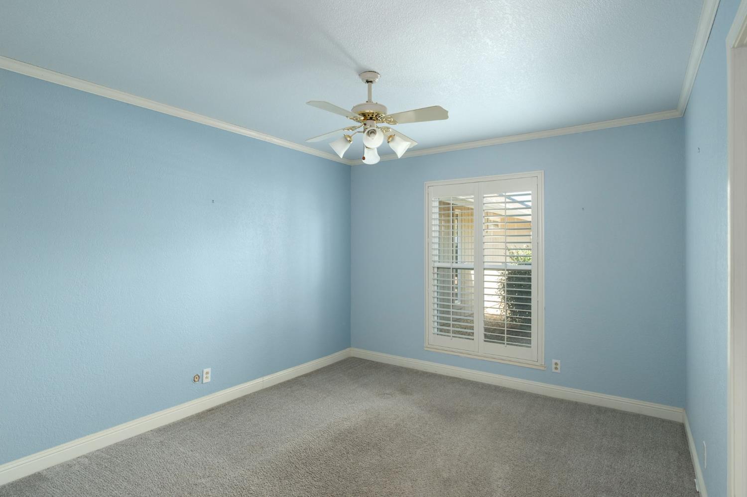 5667 Amber Ave, Clovis, CA 93619