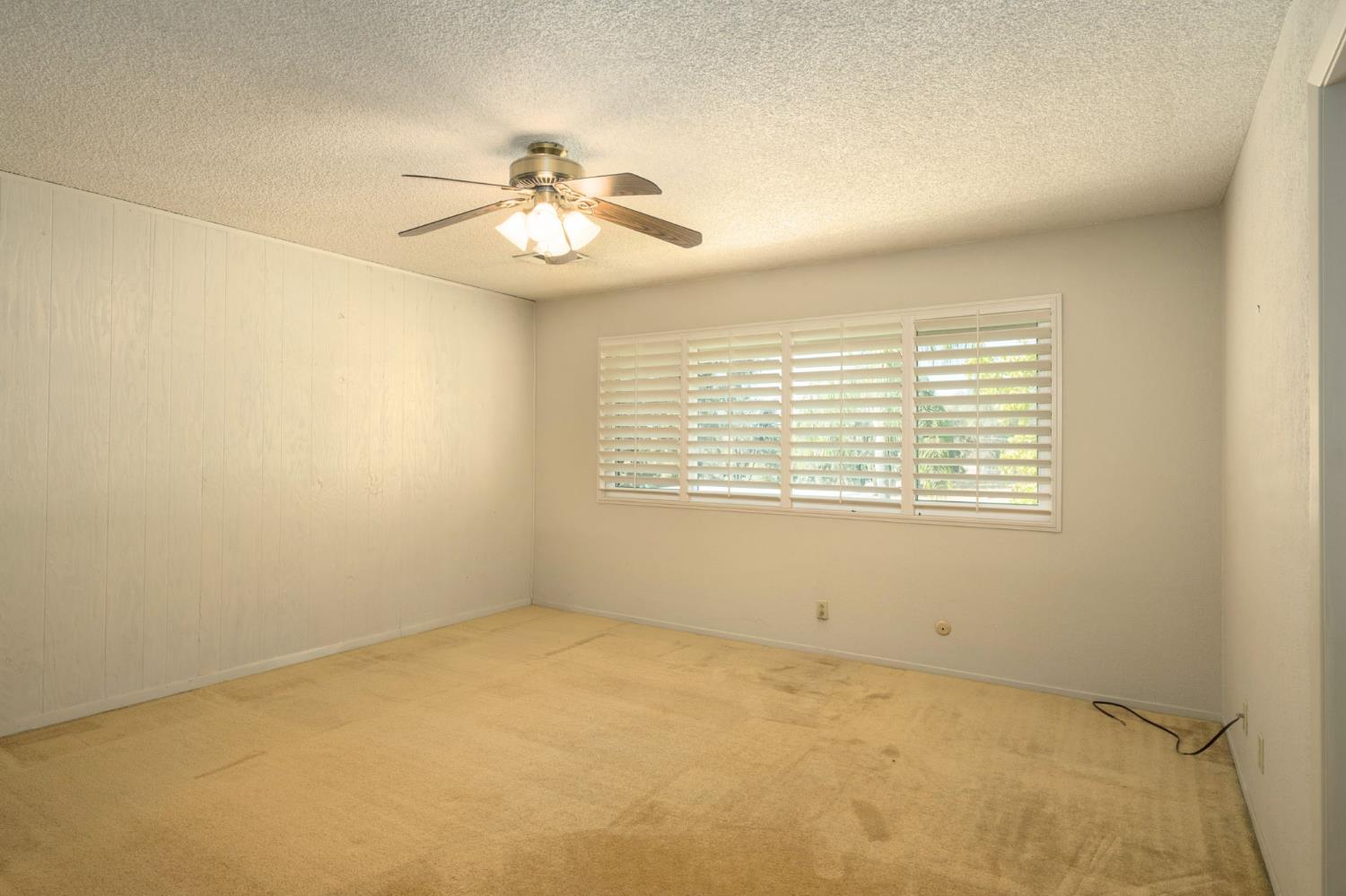 5667 Amber Ave, Clovis, CA 93619