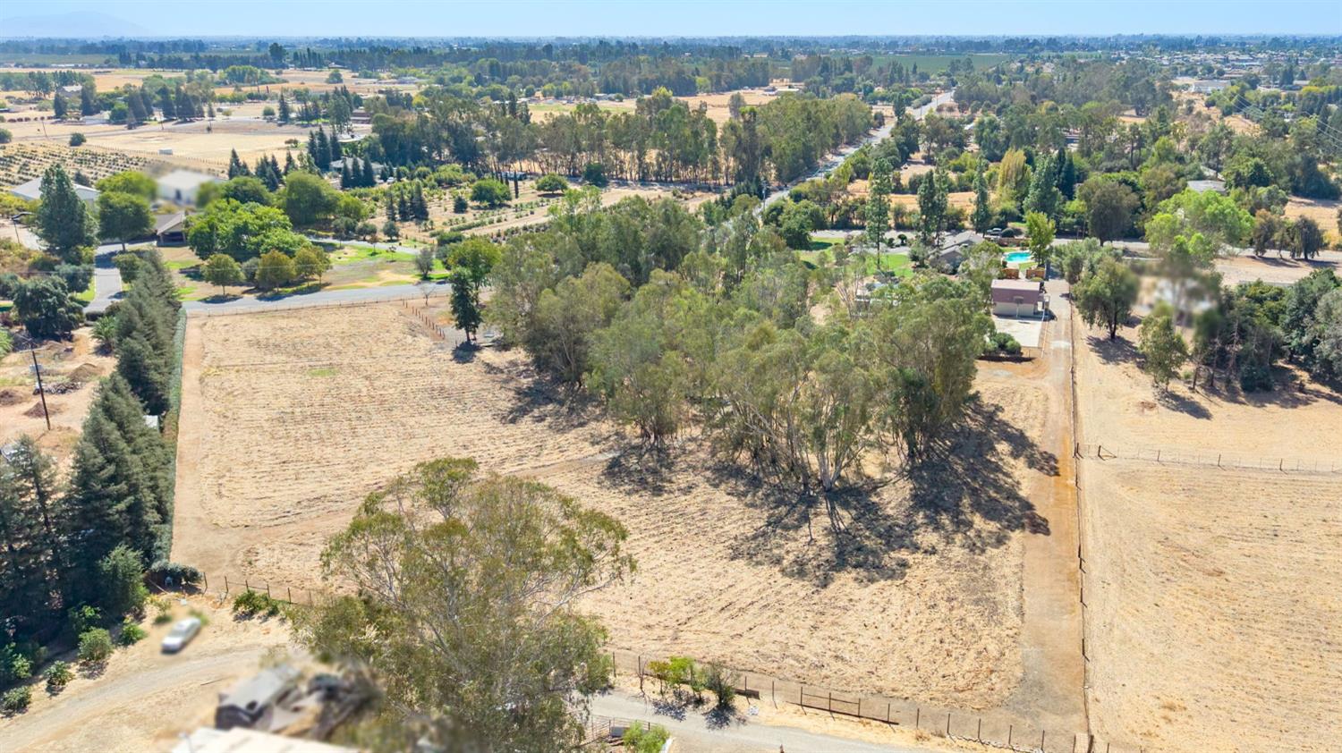 5667 Amber Ave, Clovis, CA 93619