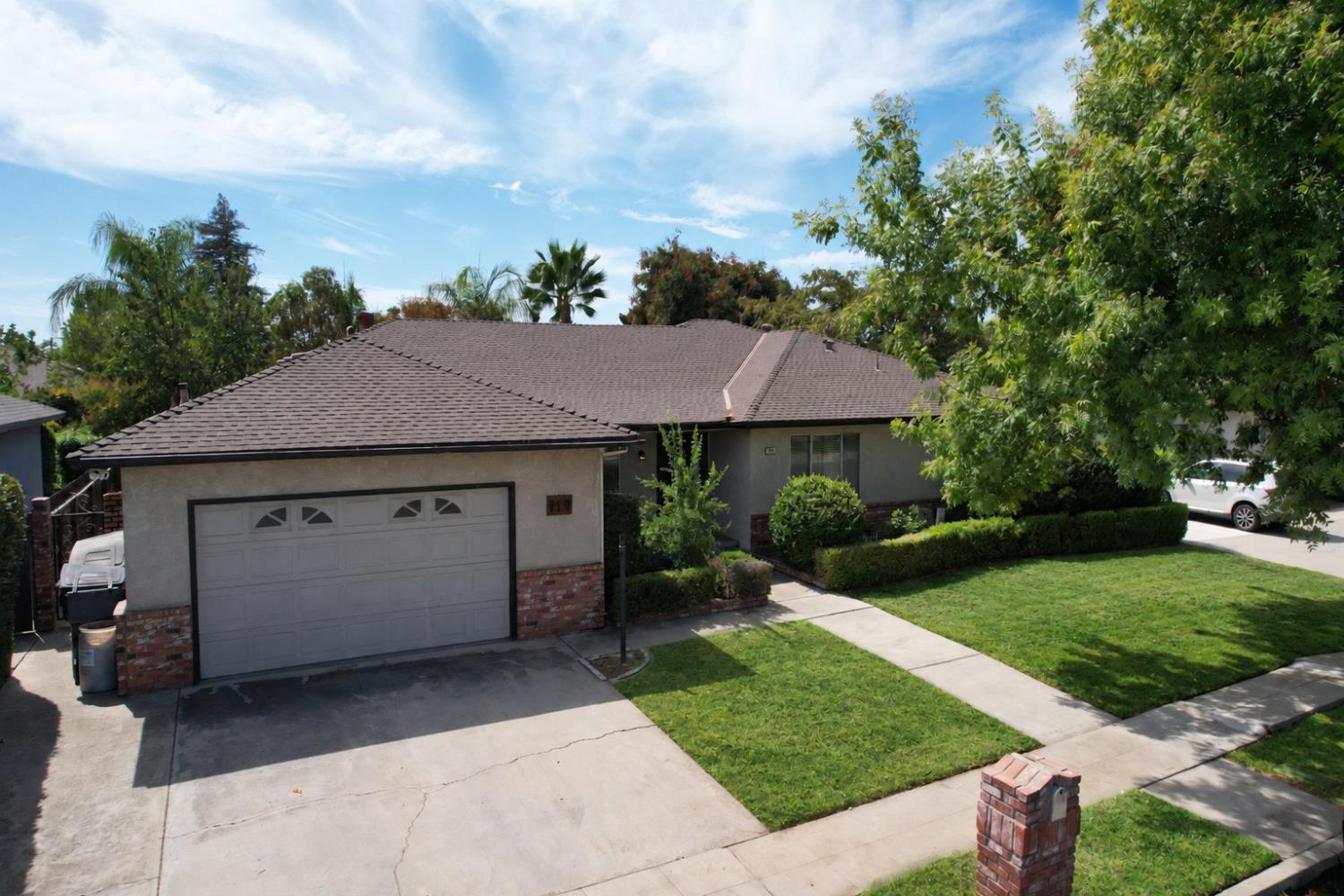 719 E Minarets Ave, Fresno, CA 93720