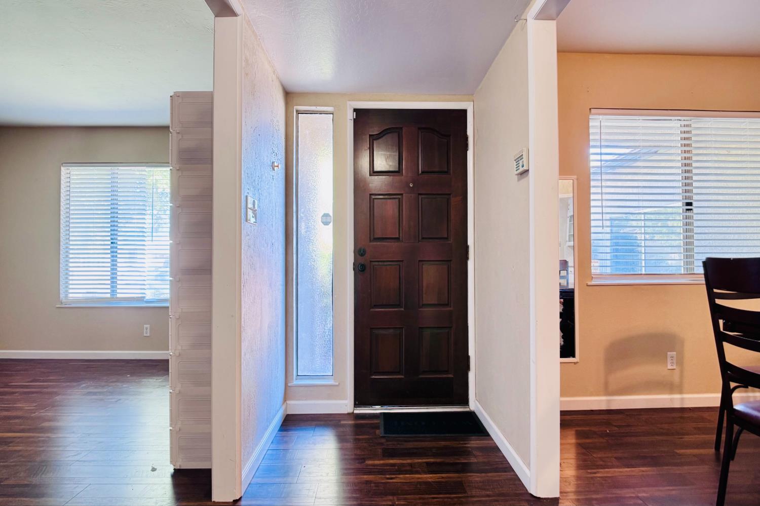 719 E Minarets Ave, Fresno, CA 93720