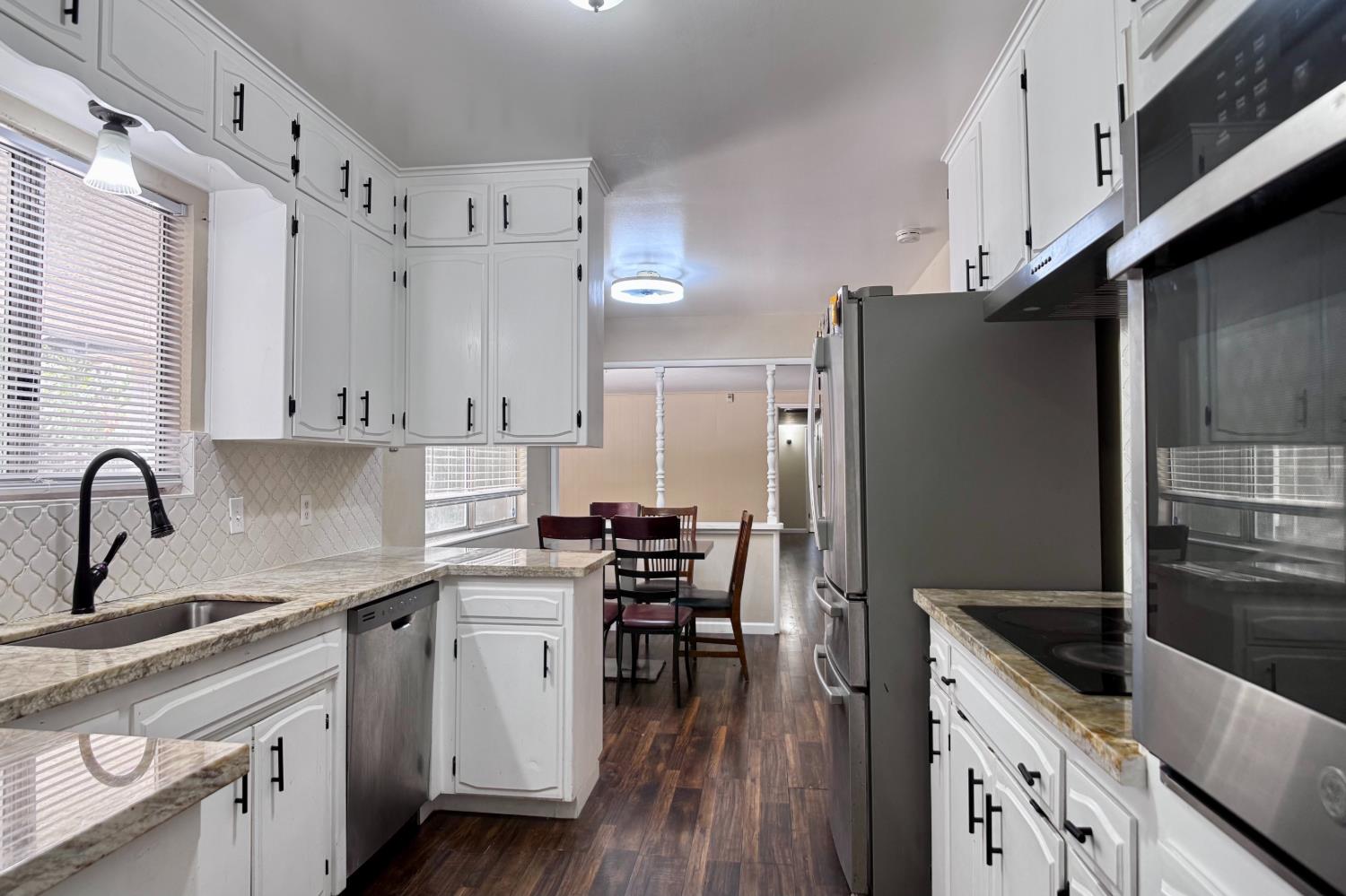 719 E Minarets Ave, Fresno, CA 93720