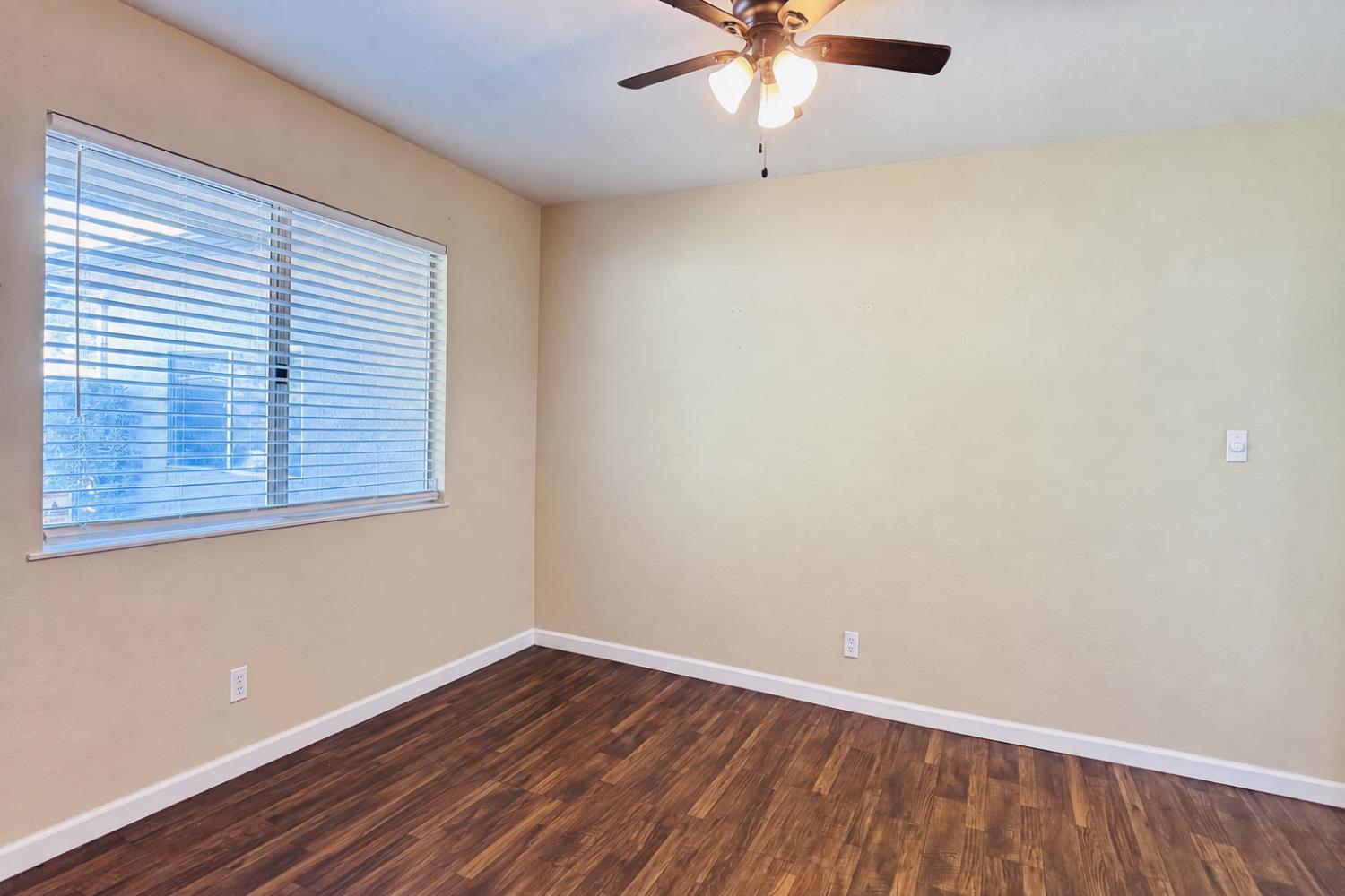 719 E Minarets Ave, Fresno, CA 93720
