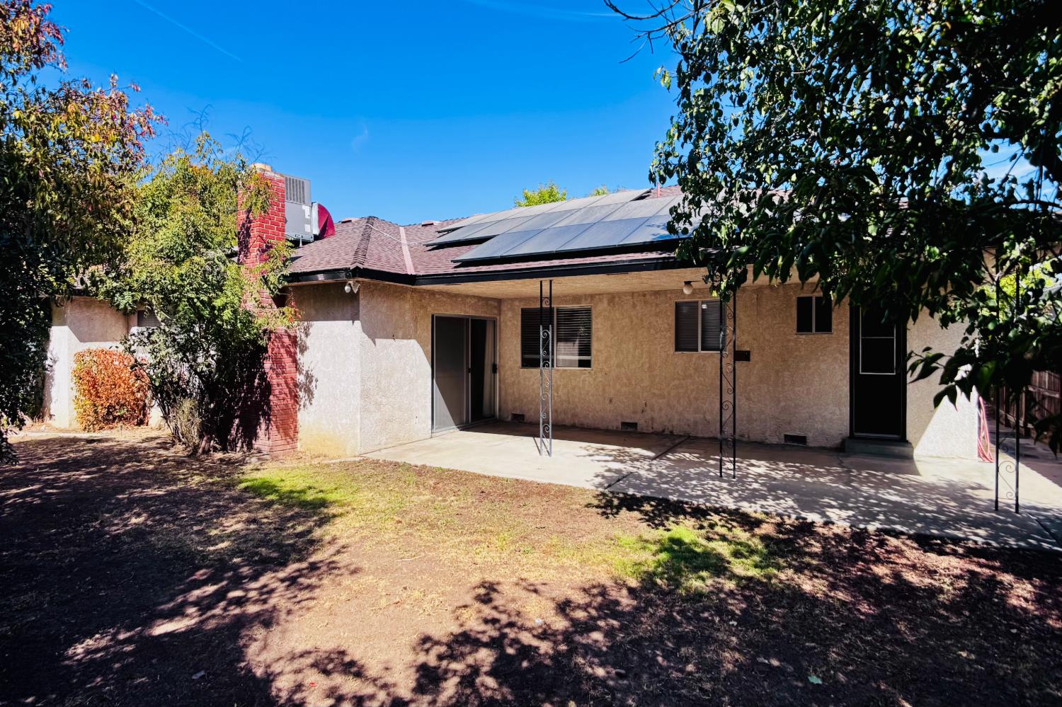 719 E Minarets Ave, Fresno, CA 93720