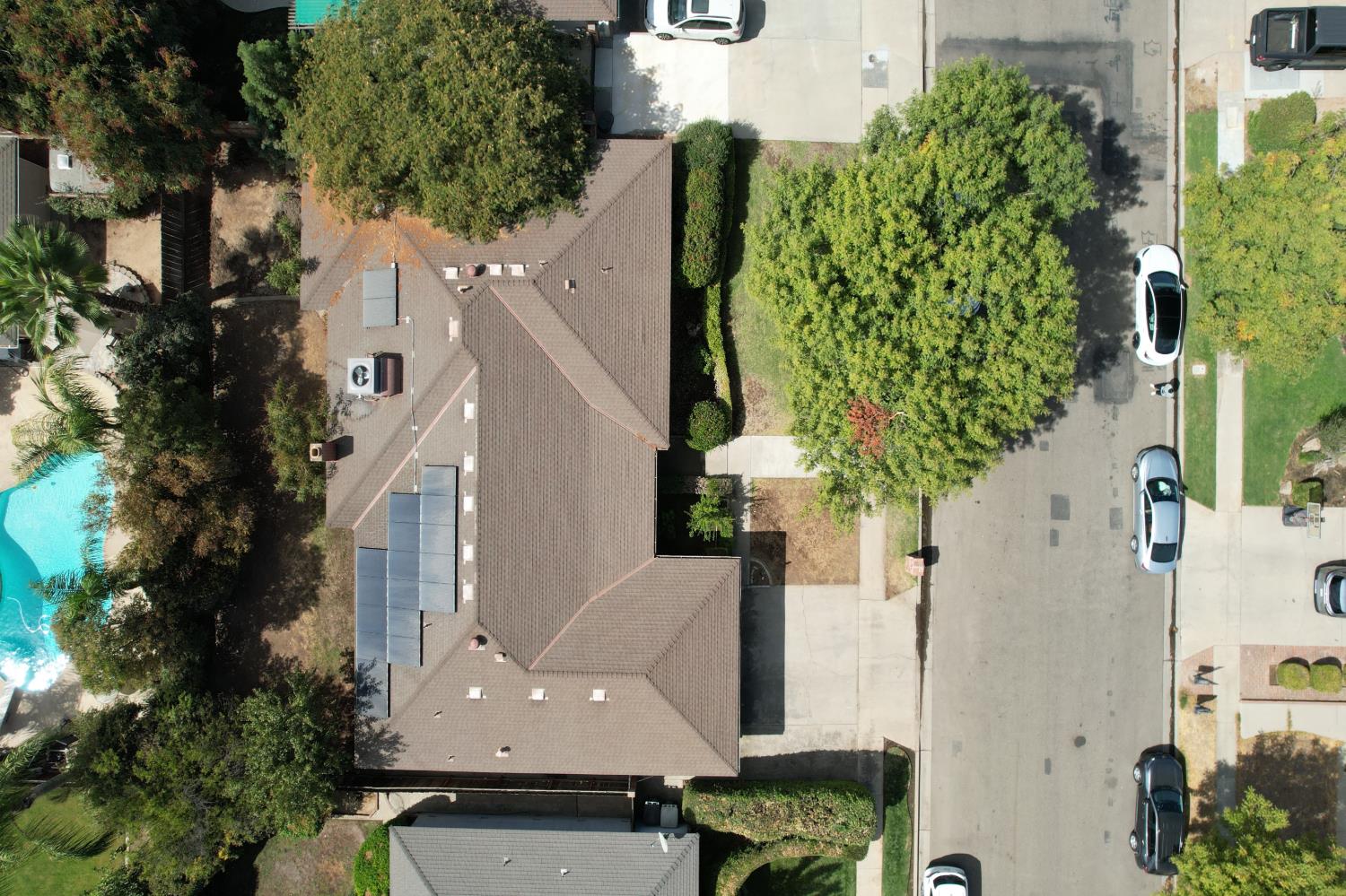 719 E Minarets Ave, Fresno, CA 93720