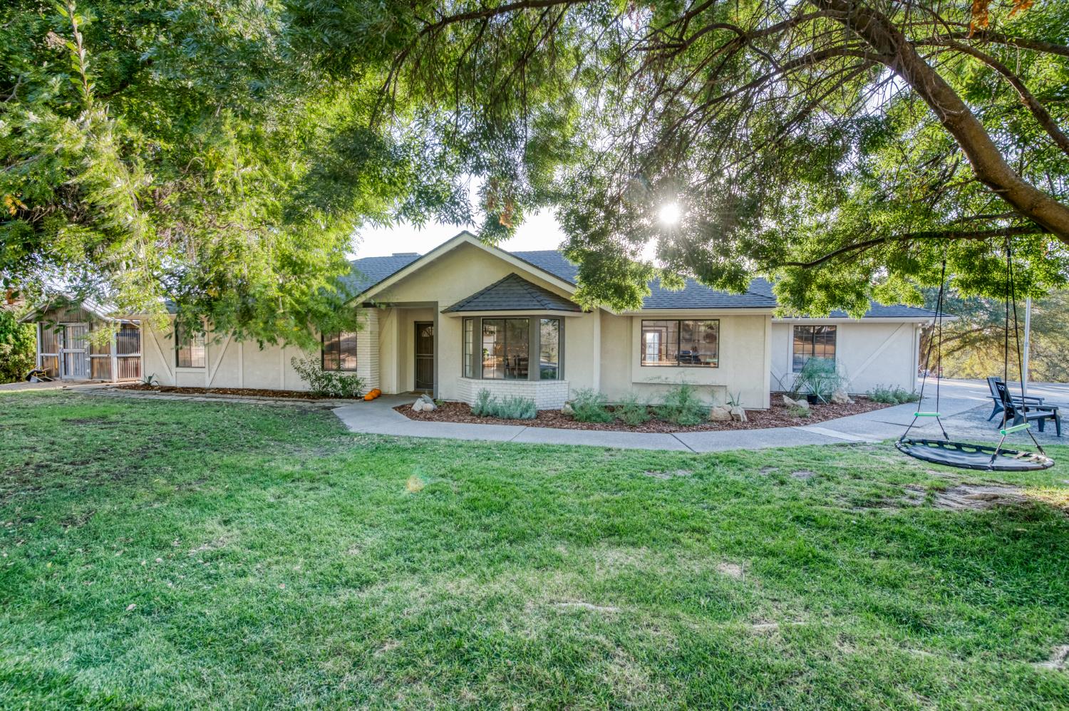14408 Buggy Whip Ln, Prather, CA 93651