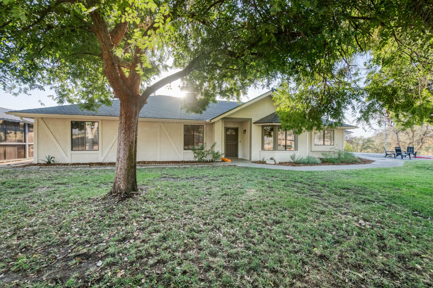 14408 Buggy Whip Ln, Prather, CA 93651