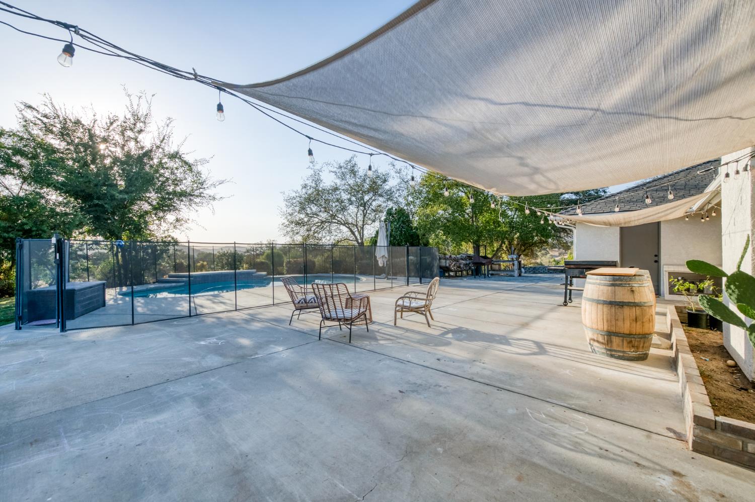 14408 Buggy Whip Ln, Prather, CA 93651