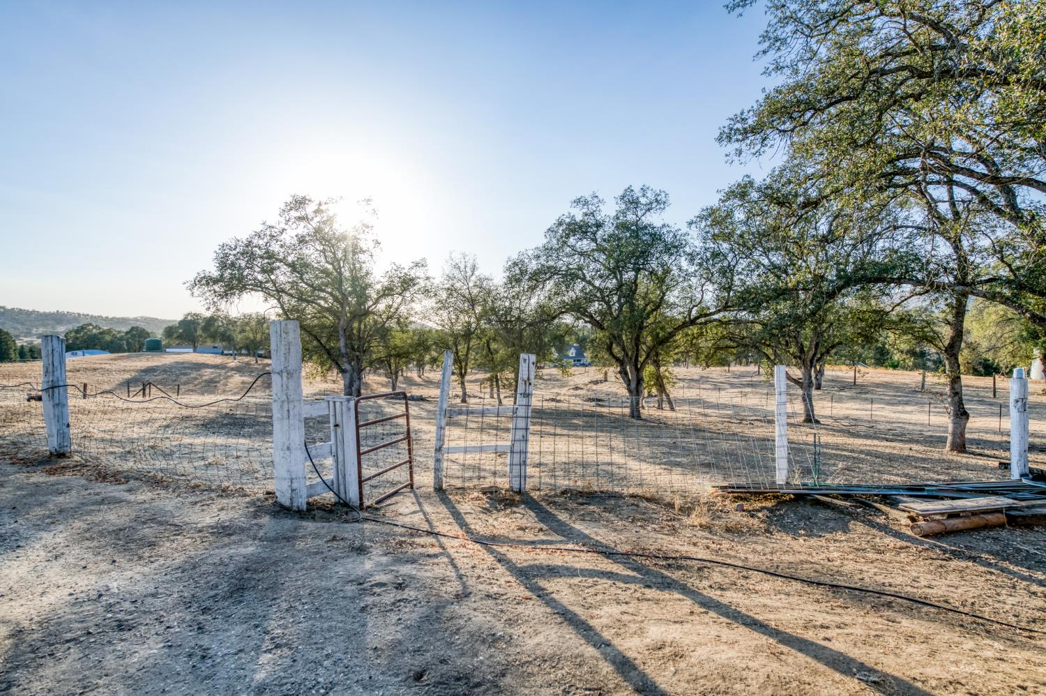 14408 Buggy Whip Ln, Prather, CA 93651