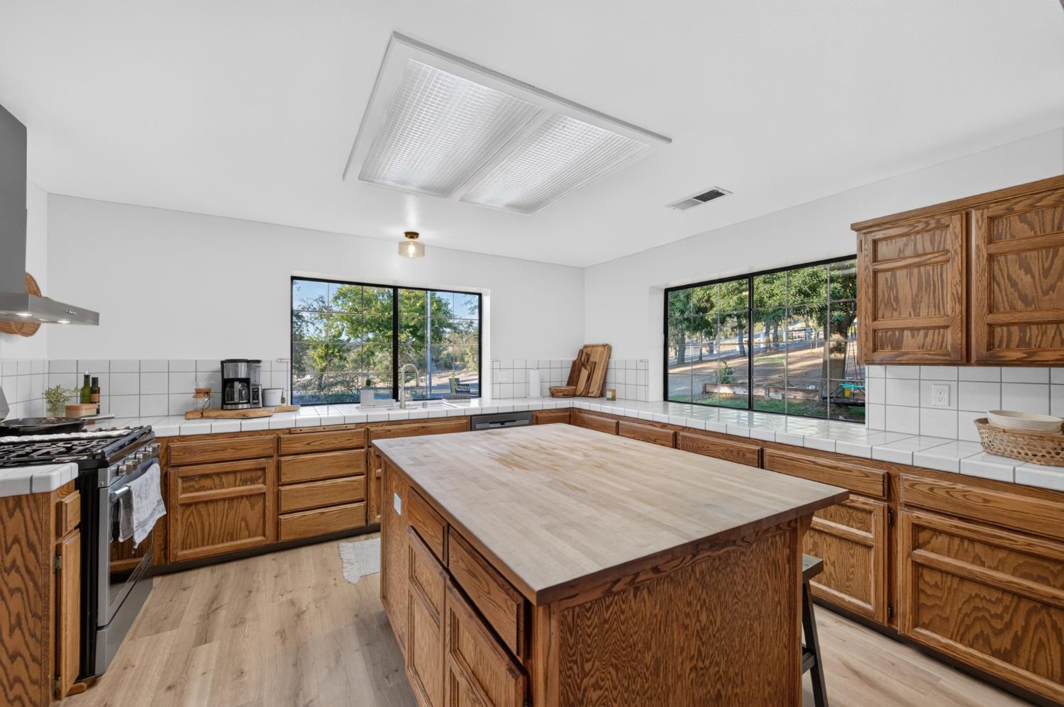 14408 Buggy Whip Ln, Prather, CA 93651