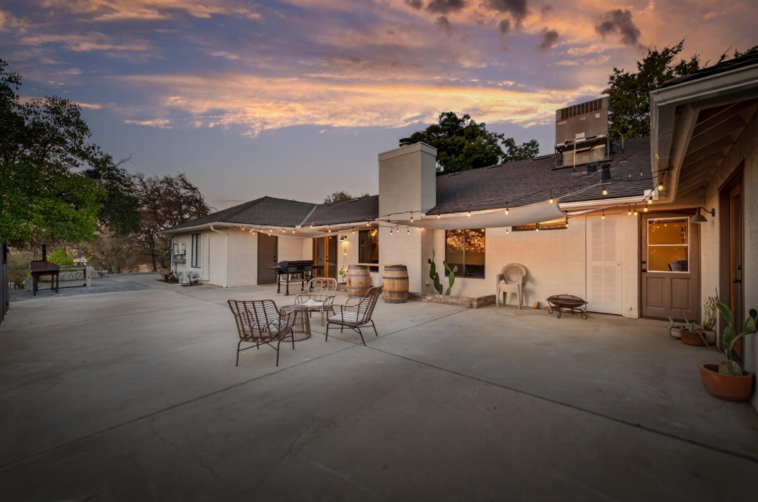 14408 Buggy Whip Ln, Prather, CA 93651