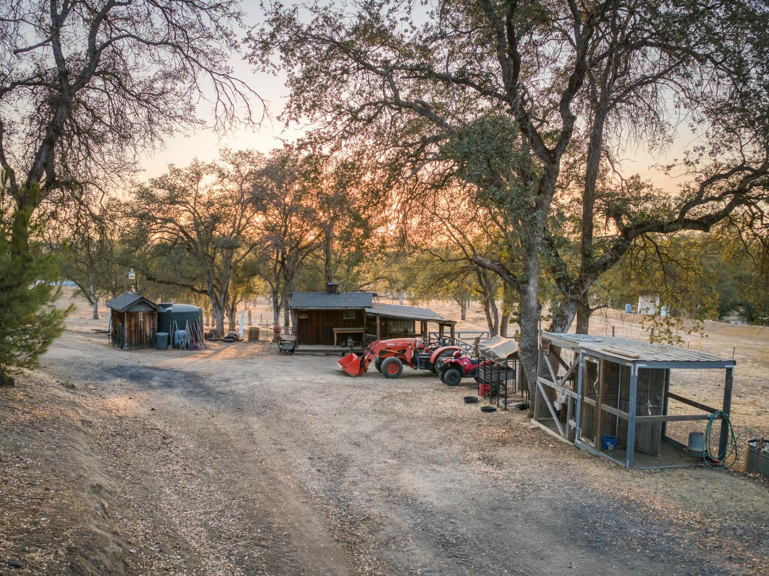 14408 Buggy Whip Ln, Prather, CA 93651