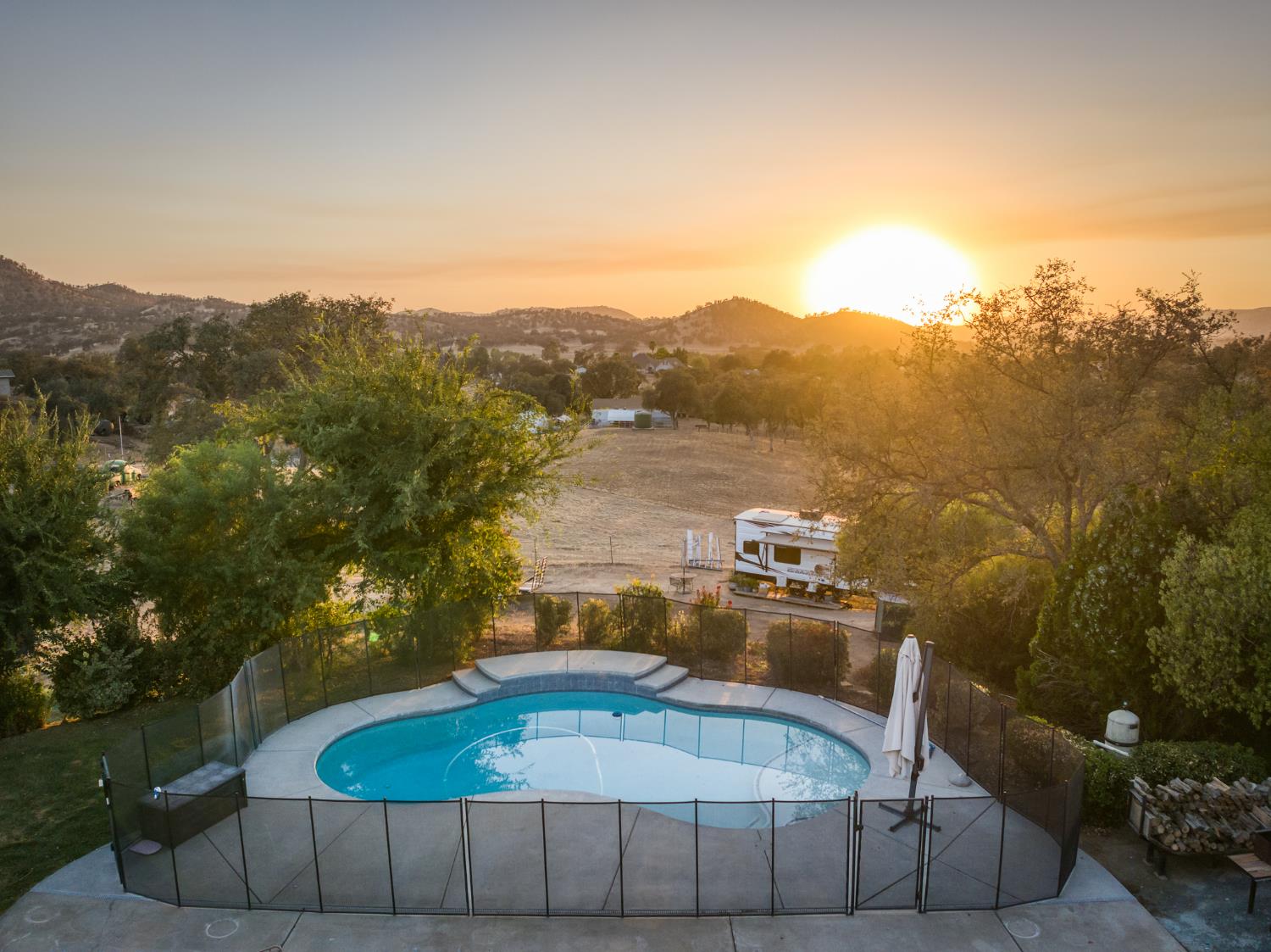 14408 Buggy Whip Ln, Prather, CA 93651