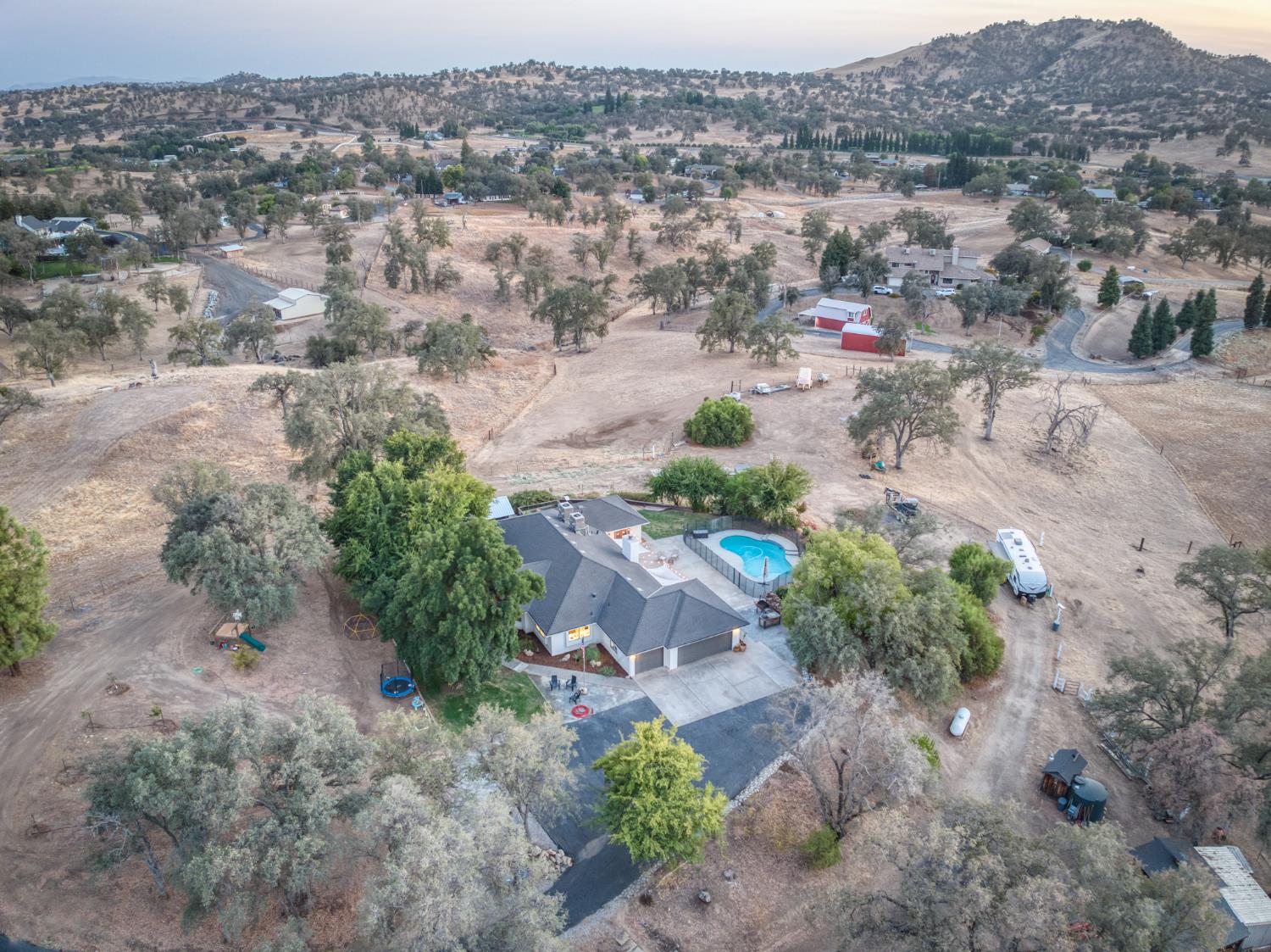 14408 Buggy Whip Ln, Prather, CA 93651