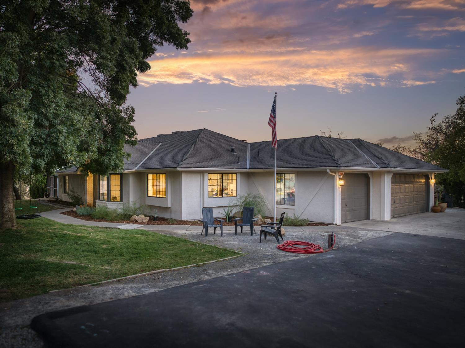 14408 Buggy Whip Ln, Prather, CA 93651