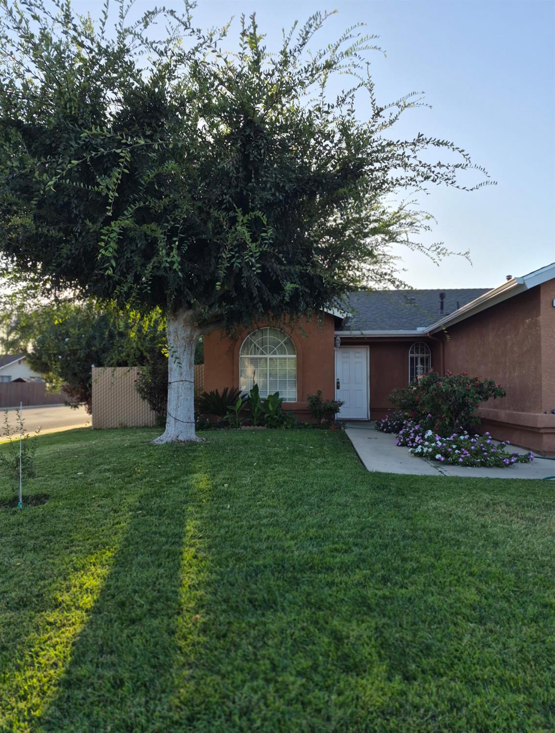 1309 N Fisher Ave, Reedley, CA 93654