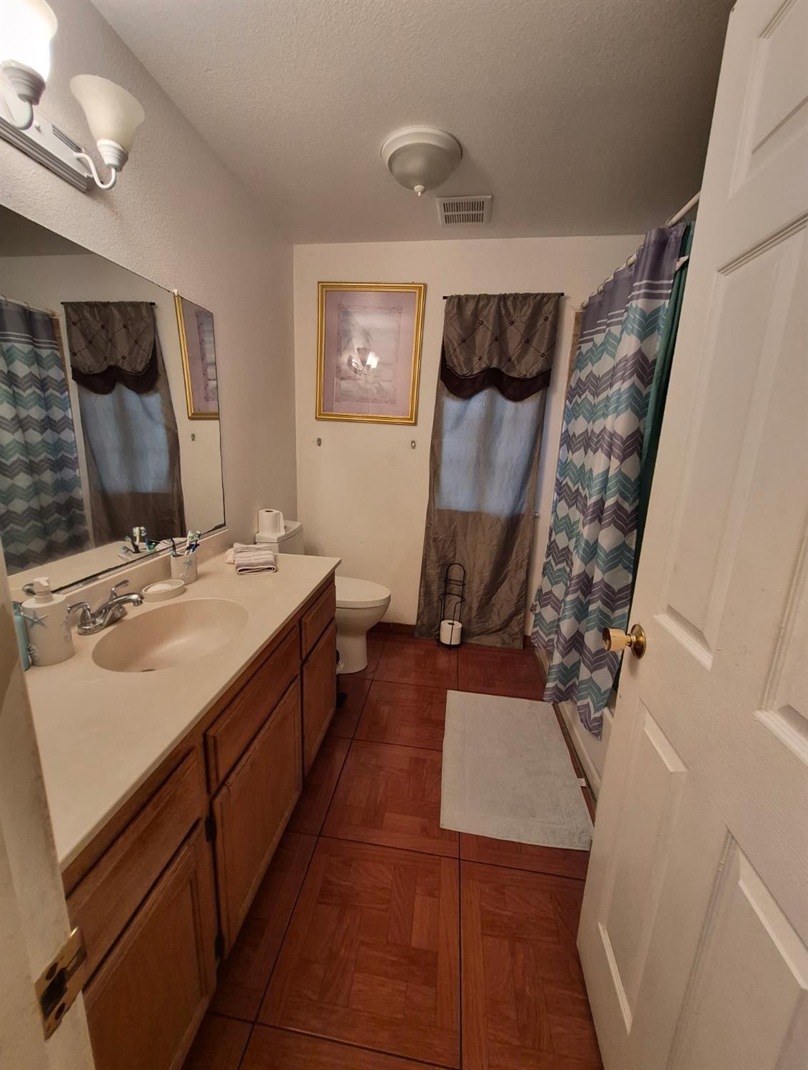 1309 N Fisher Ave, Reedley, CA 93654