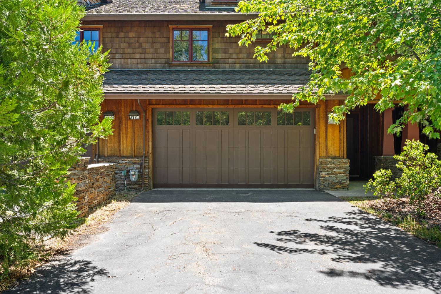 42158 Majestic Ln, Shaver Lake, CA 93664