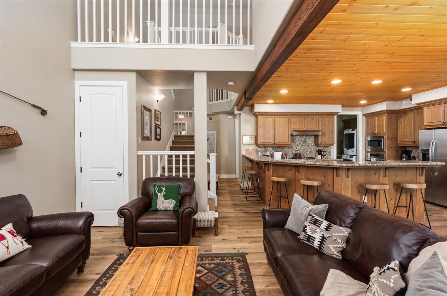 42158 Majestic Ln, Shaver Lake, CA 93664